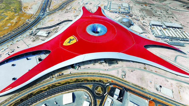 Ferrari World – nästa år öppnas parken för allmänheten.