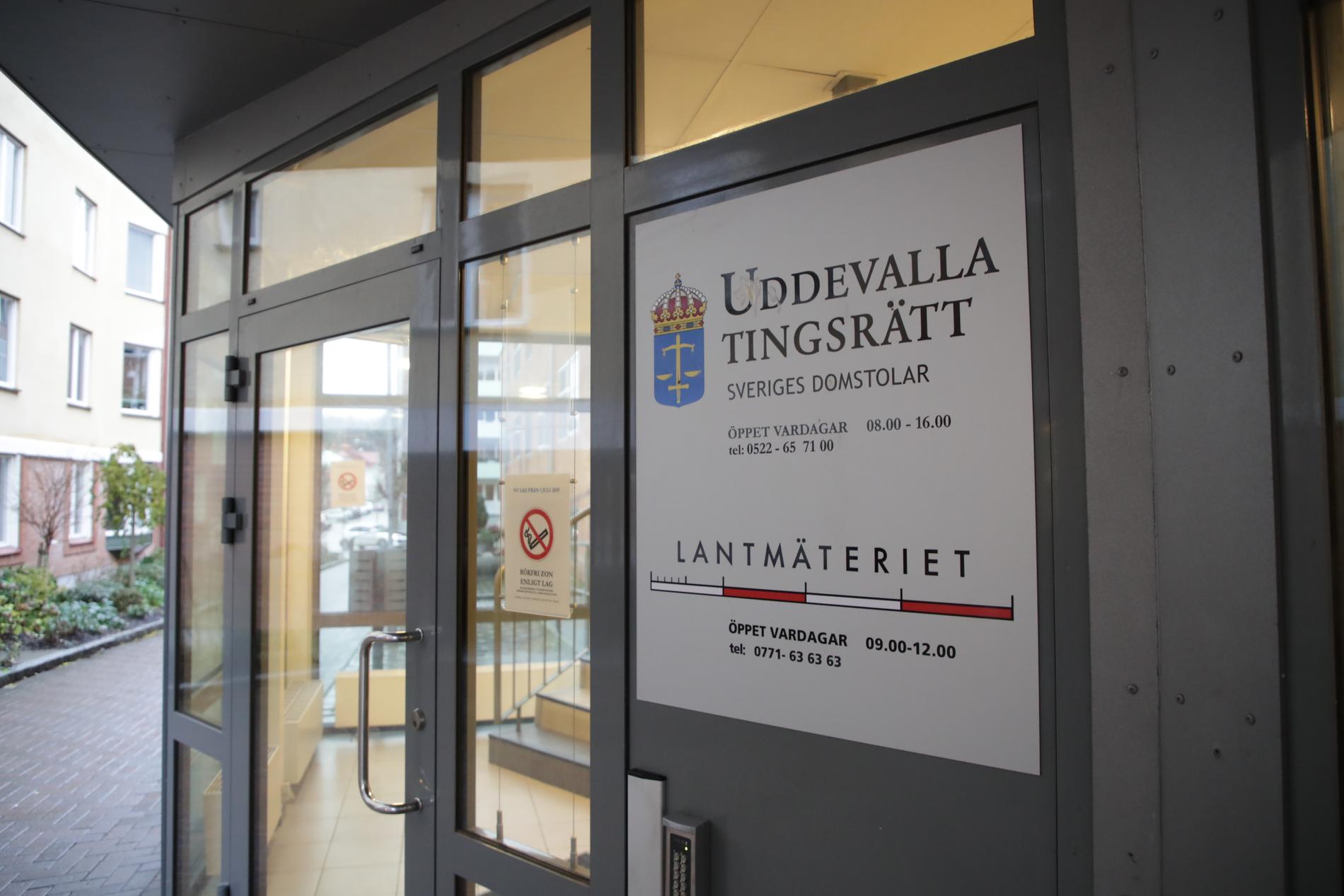 Tre personer åtalas vid Uddevalla tingsrätt för egenmäktighet med barn. Arkivbild.
