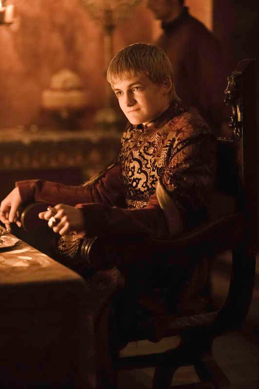 Joffrey Baratheon (Jack Gleeson).  En tacksam kung hittar en ny kvinna att gifta sig med, men han hamnar snart i fara.