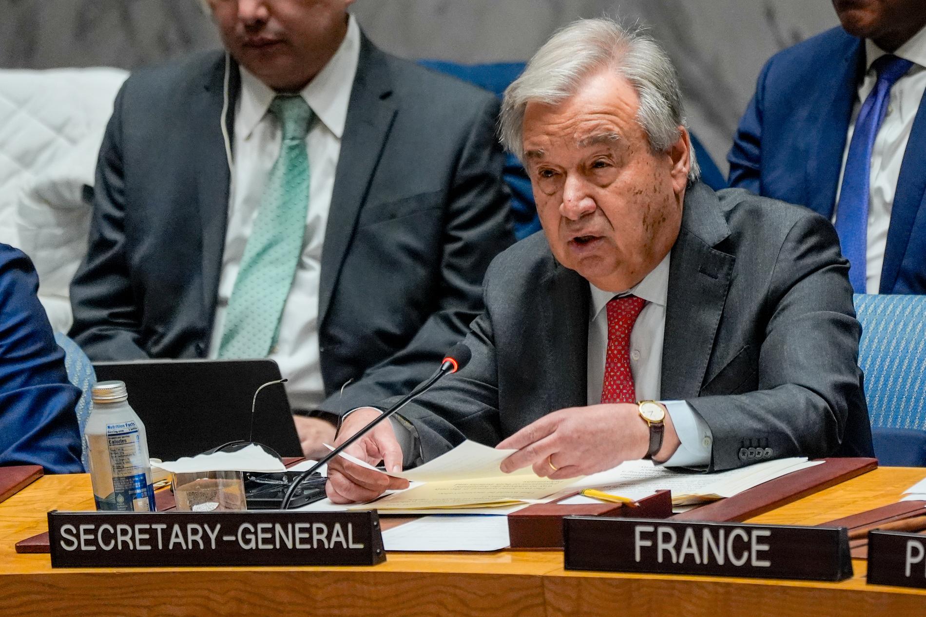 FN-chefen António Guterres vädjar till länder om att inte stoppa sitt stöd till flyktingorganet UNRWA. 