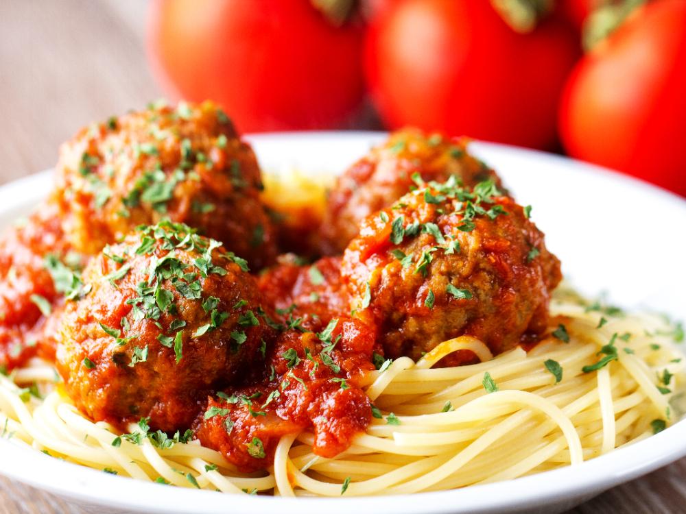 Italienska vegofärsbullar med spaghetti