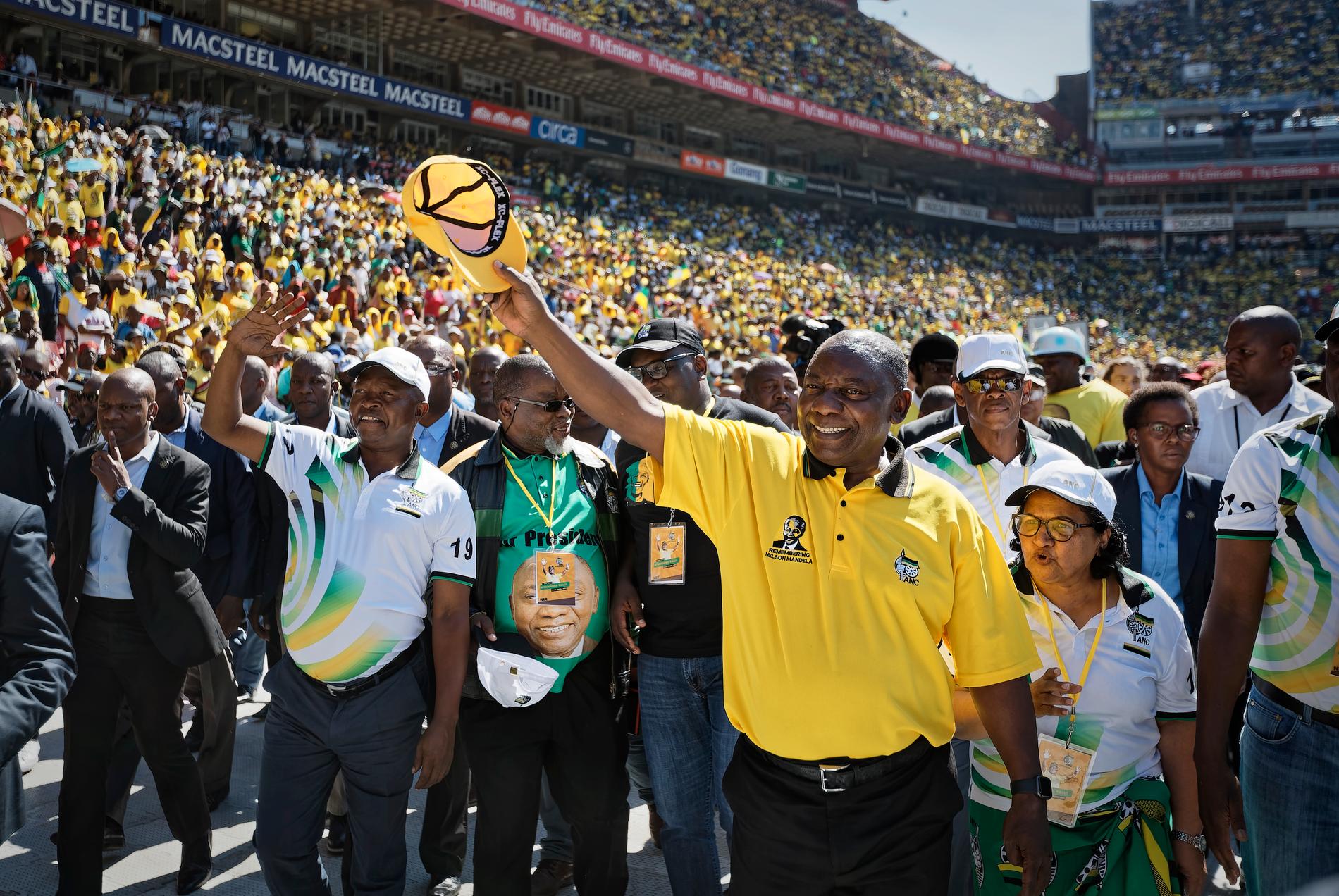 Sydafrikas president Cyril Ramaphosa från Afrikanska nationalkongressen (ANC) vid partiets valslutspurt i Johannesburg.