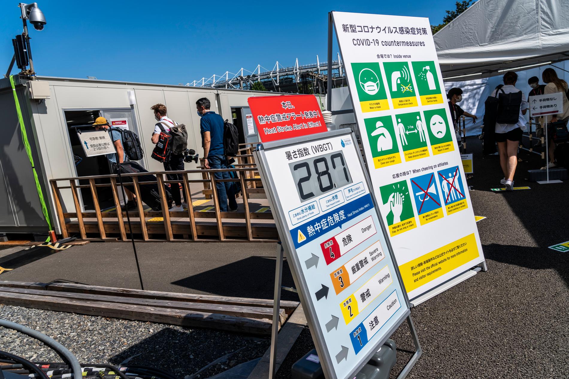 Informationsskylt gällande värmevarning vid Tokyo stadium.