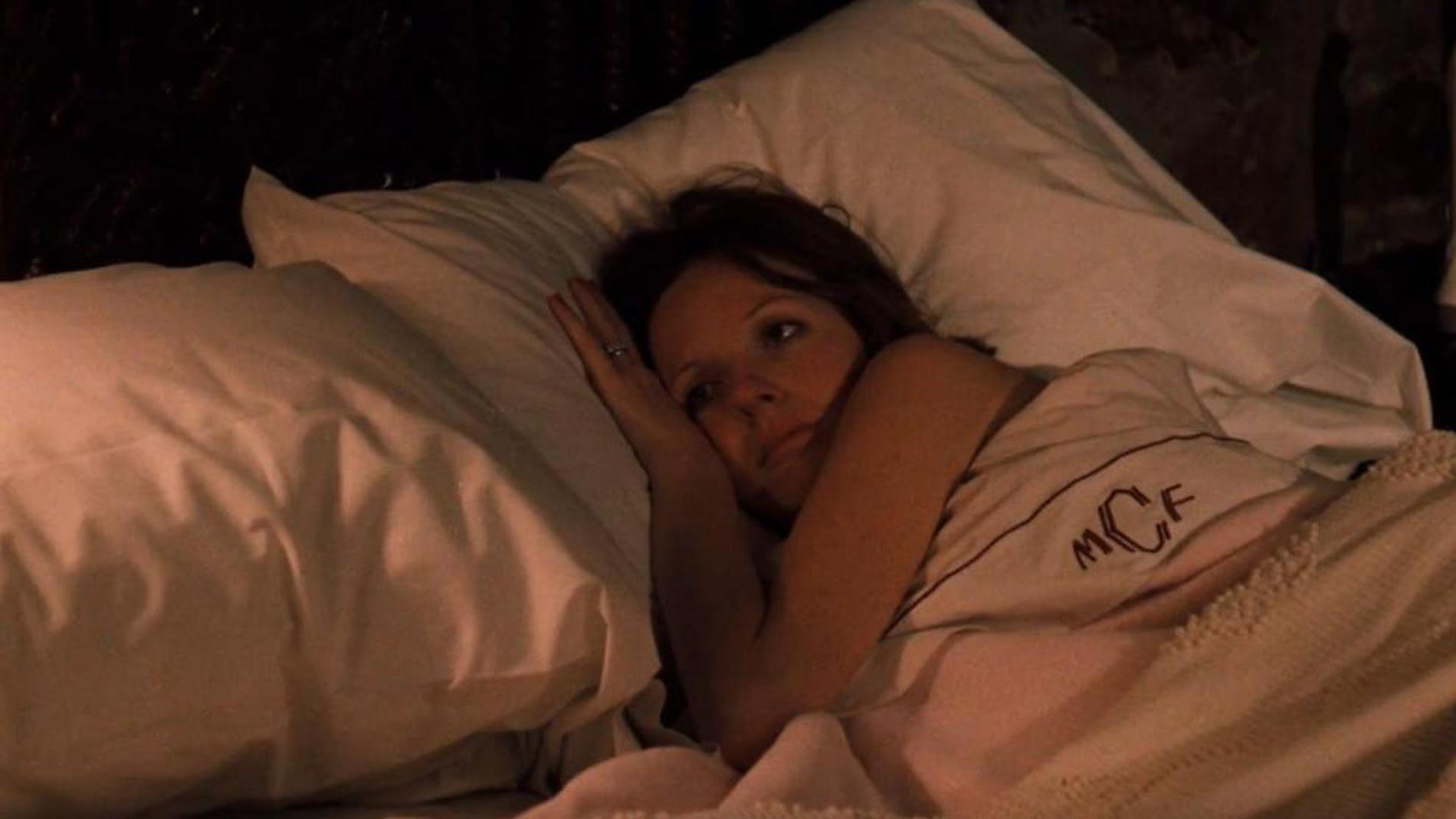 Kay Corleone (Diane Keaton) strax attacken i sovrummet.