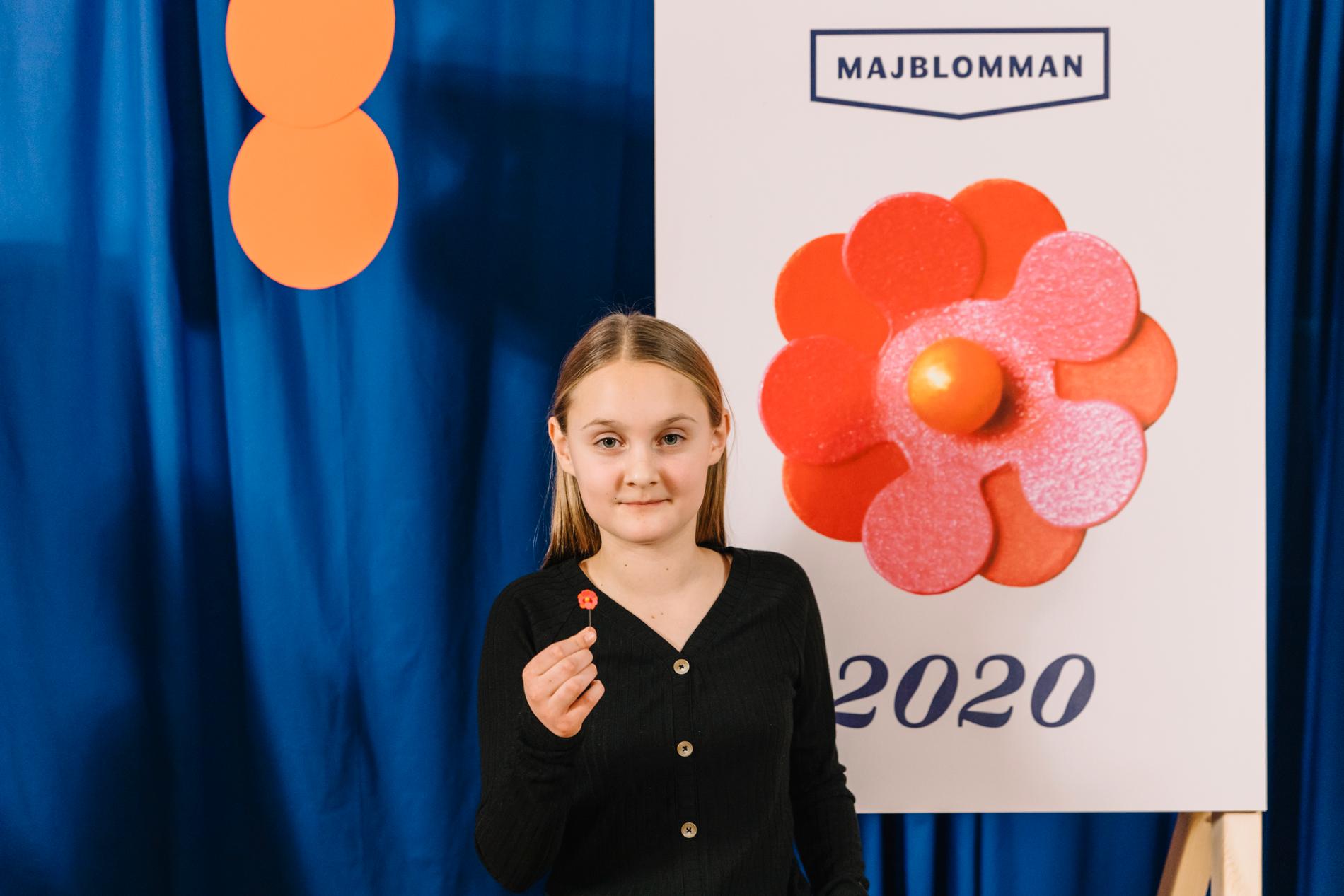 12-åriga Elin Eisele har valt färgerna till majblomman 2020.