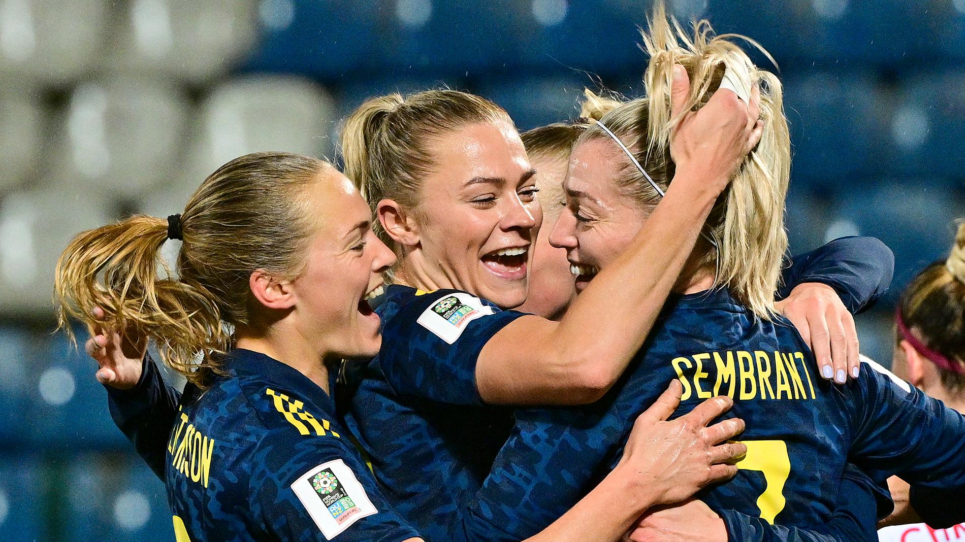Svenska landslaget i VM-kvalmatchen mot Georgien.