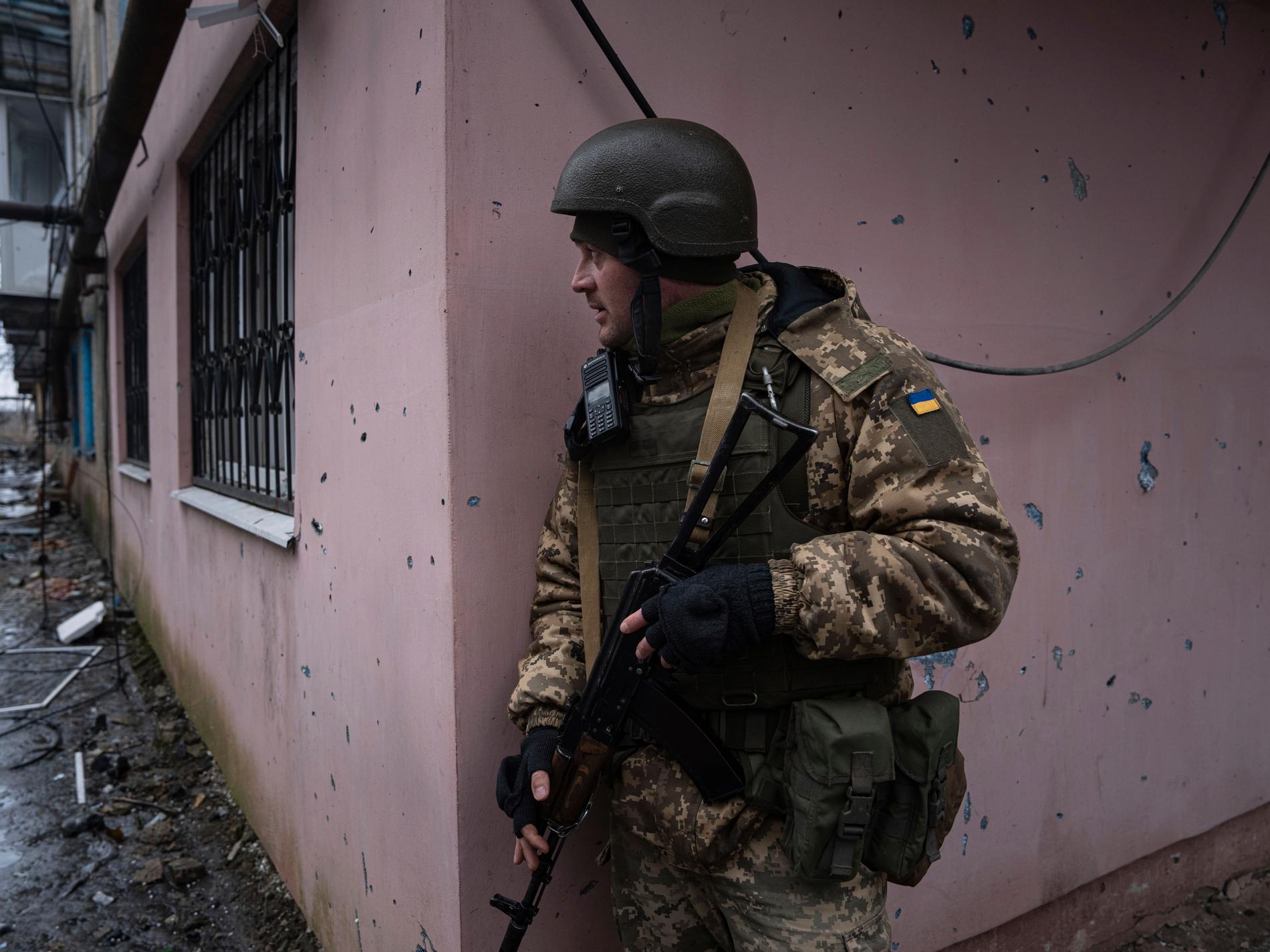 Expert: Ukraina måste börja anfalla