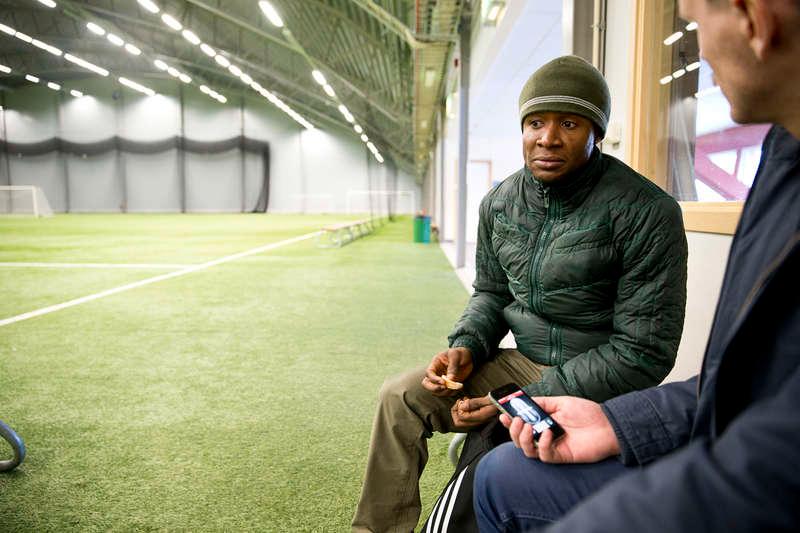 ’Vill lägga det bakom mig’  Sportbladets Oskar Månsson träffade Kennedy Igboananike i fredags under AIK:s träning. Anfallaren skrev på för AIK efter att hans kontrakt med Djurgården gått ut i november. I söndags föll domen mot hans gamla klubb där han blev utfryst och bara fick träna med U19-laget.