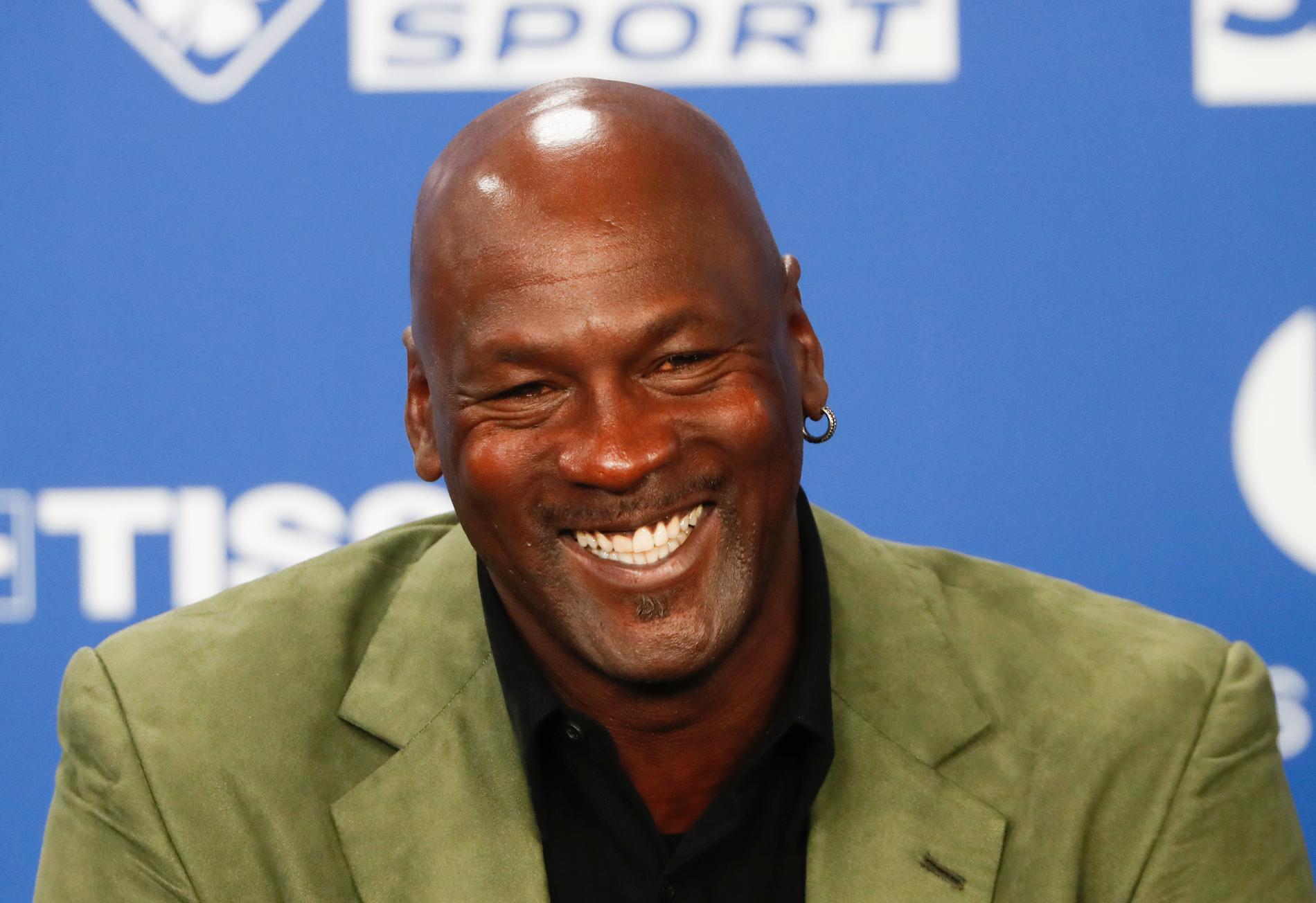 Michael Jordans 35 år gamla basketskor säljs nu på Sotheby's. Arkivbild