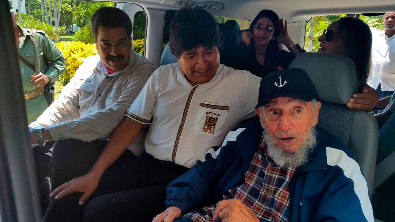 Kubas tidigare president Fidel Castro (längst till höger), här tillsammans med Bolivias president Evo Morales och Venezuelas president Nicolas Maduro, firade sin 89-årsdag i går, den 13 augusti.