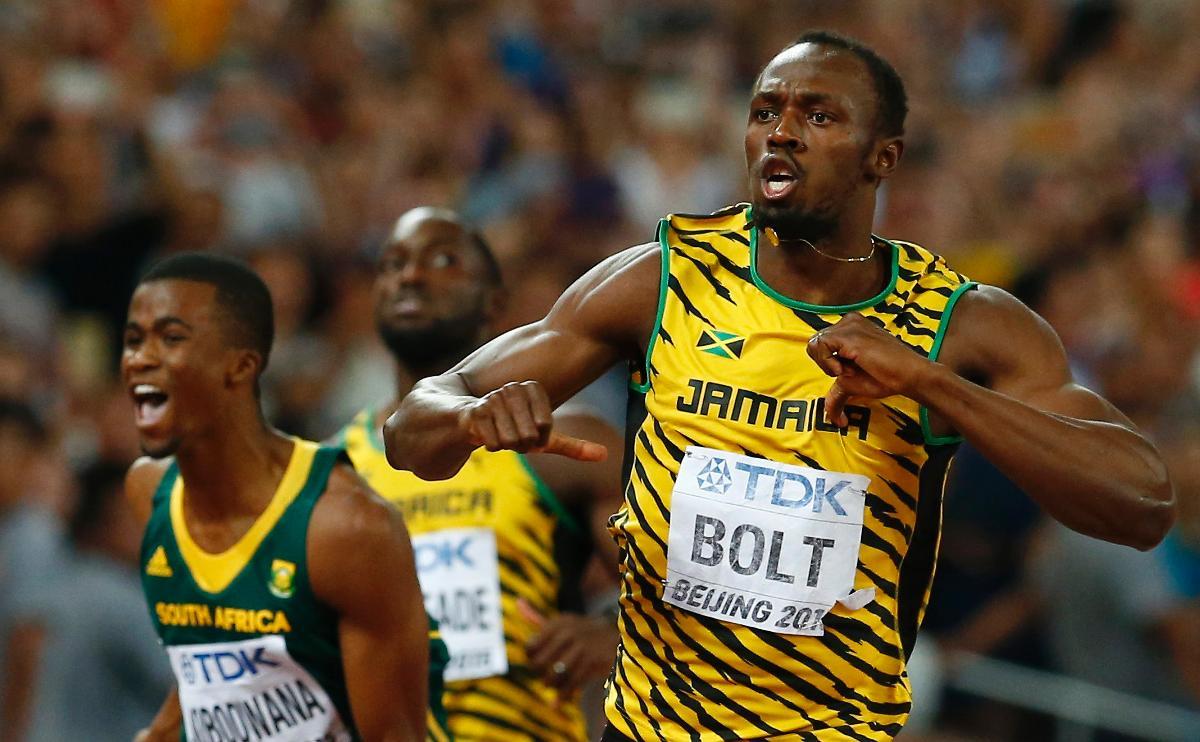 Usain Bolt vann sitt tionde VM-guld i karriären i överlägsen stil. Bolt vann på 19,55 och var aldrig hotad.