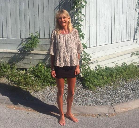 Pia Dolk Langius bor med sin familj i Stockholmsförorten Bromma. 