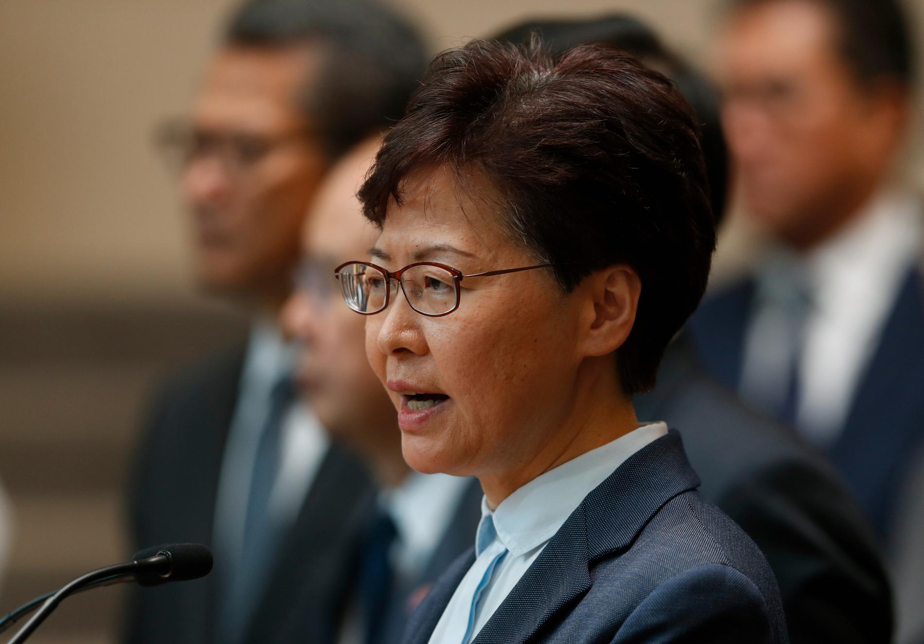 Hongkongs högsta politiker, den Pekingvänlige Carrie Lam, har haft några utmanande månader på jobbet. Först fick Lam dra tillbaka lagförslaget om nya utlämningsregler, därefter har hon fått hantera efterdyningar av sammandrabbningarna mellan polis och civila i det som blivit Hongkongs värsta politiska kris sedan överlämnandet.