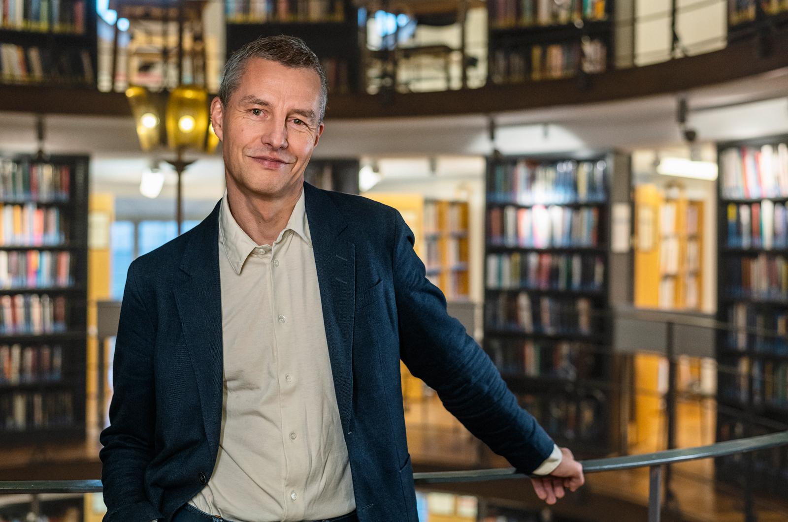 Jesper Roine är professor i nationalekonomi vid Handelshögskolan i Stockholm och verksam vid forskningsinstitutet SITE. Han är nu aktuell med ”Därför är ojämlikheten viktig”.