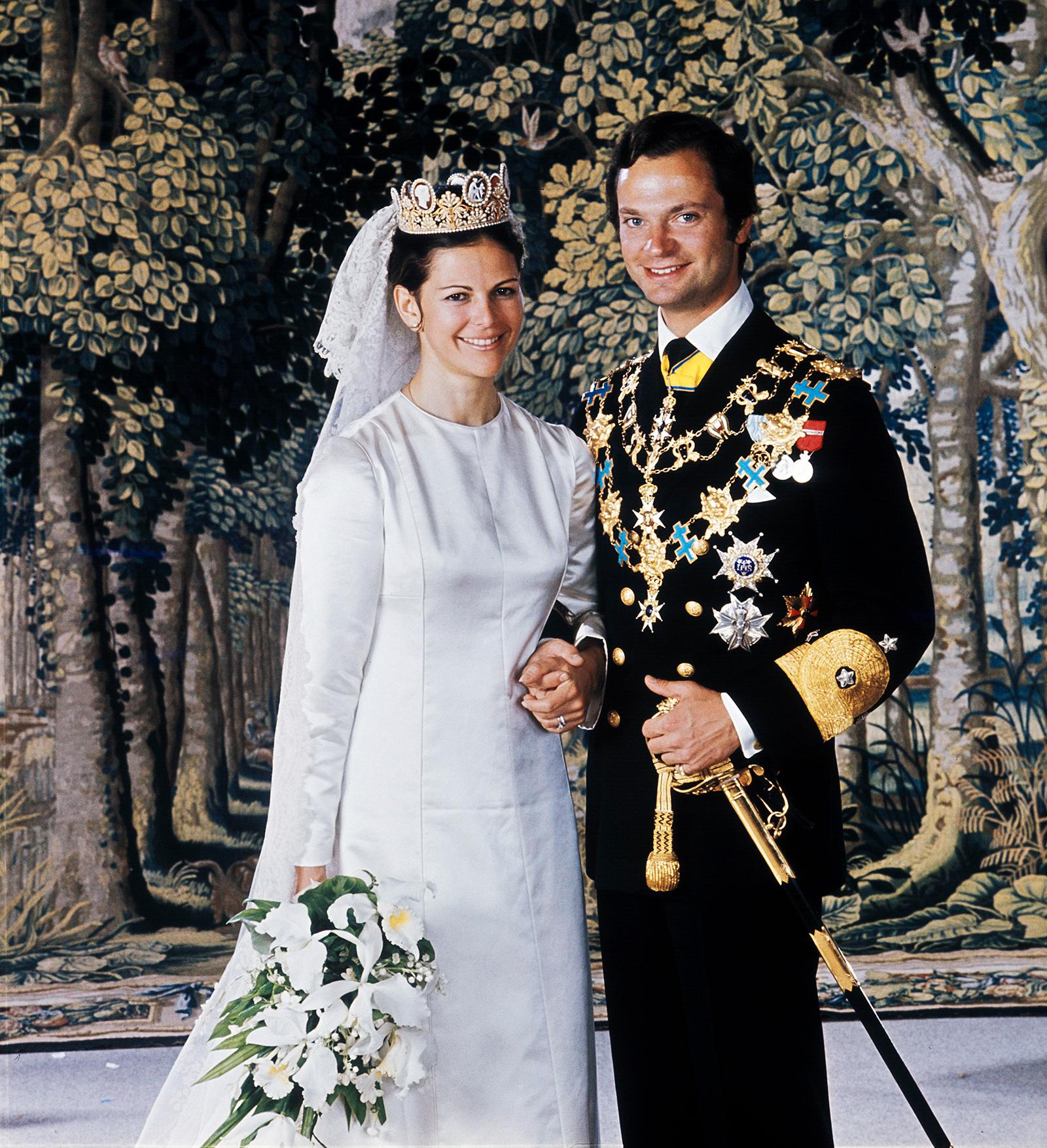 1976 fotograferade Lennart Nilsson den officiella bröllopsbilden på det svenska kungaparet drottning Silvia och kung Carl XVI Gustaf.