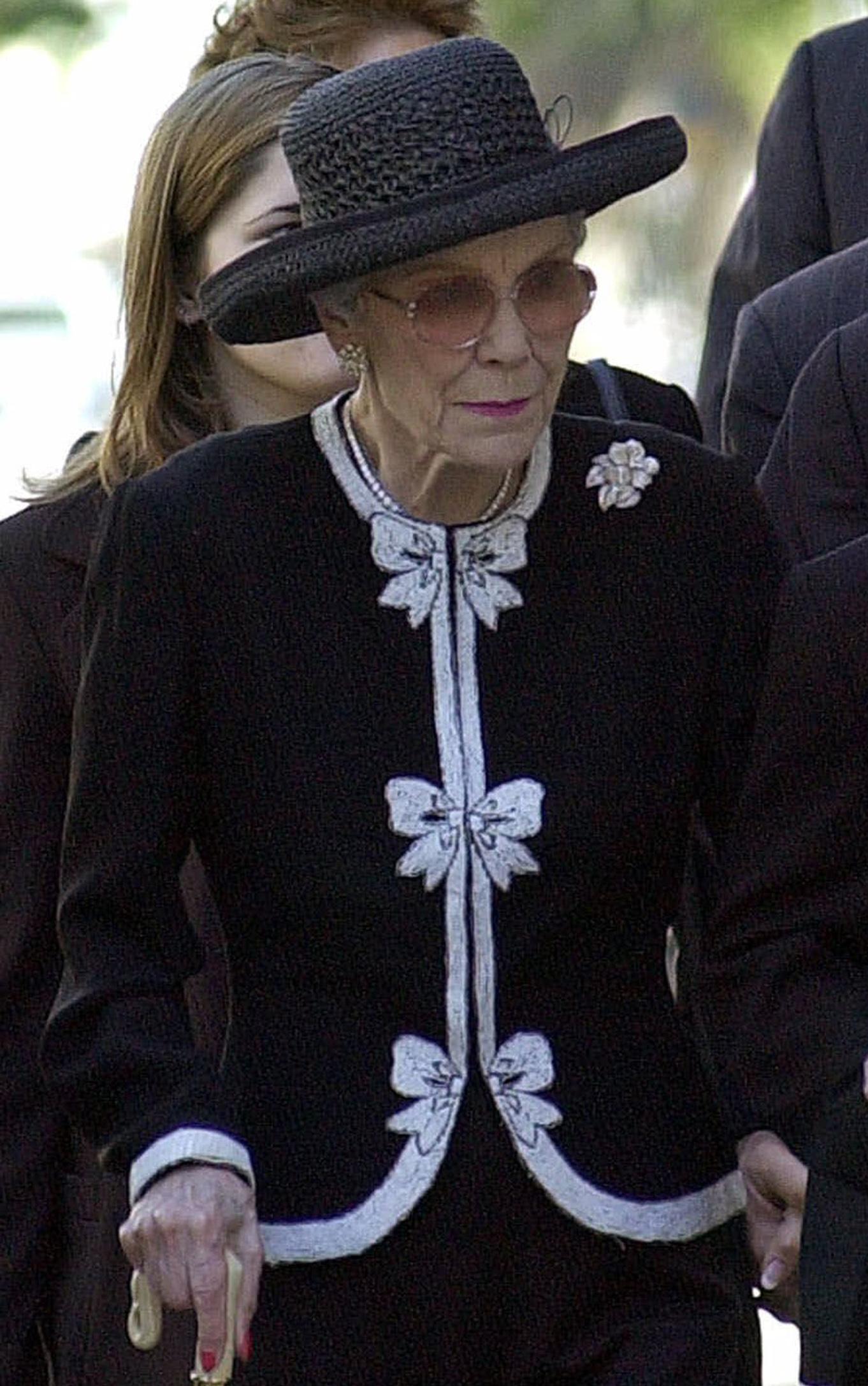 Jane Wyman på dottern Maureens begravning 2001.
