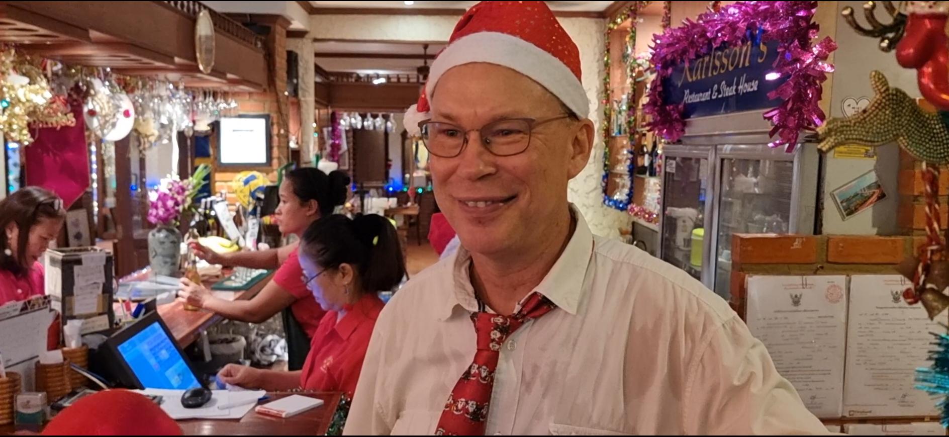Kent Holmgren, restaurangägare på Karlssons, var glad som ett barn på julafton.