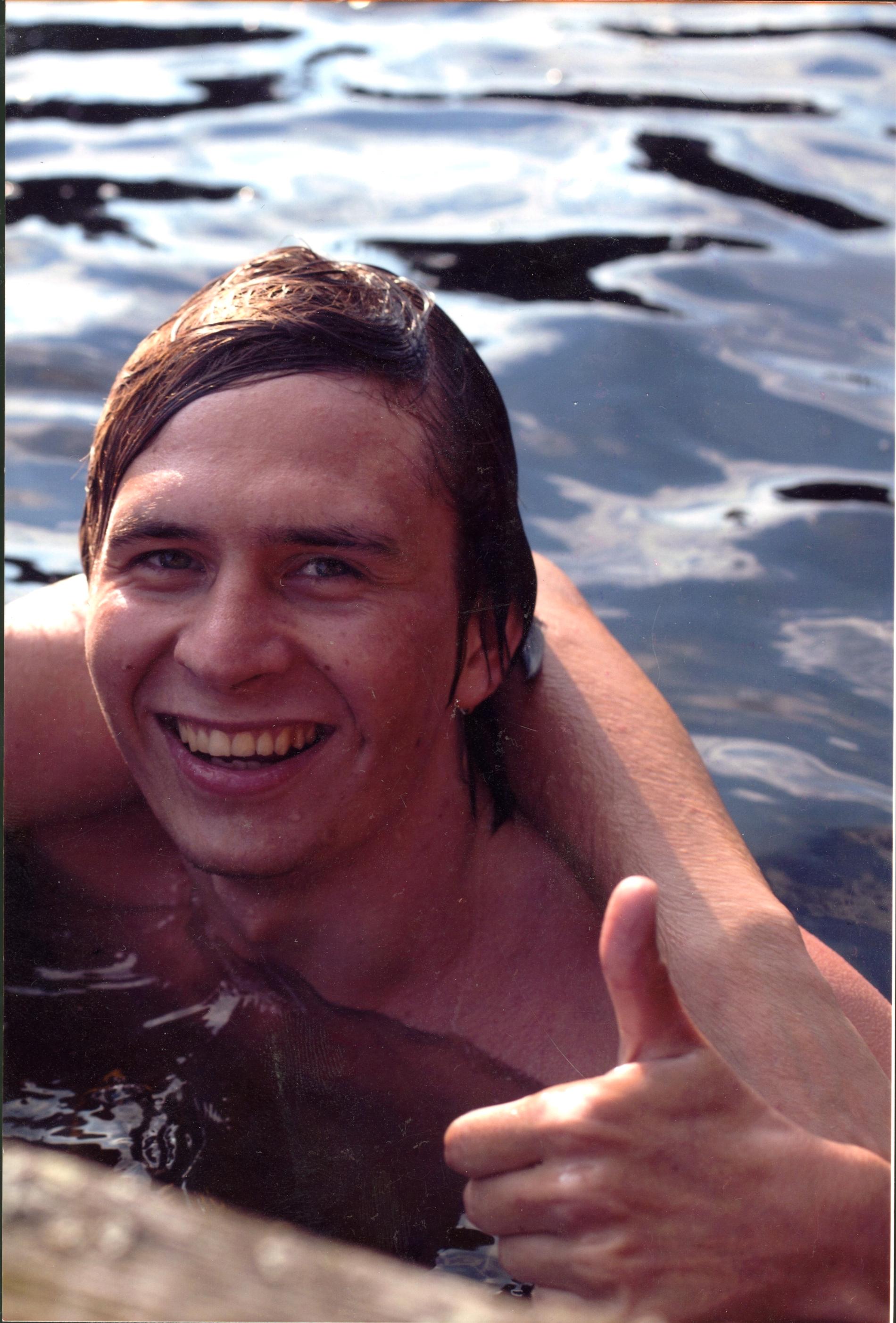 Jim Moberg, 21, på semester i Dalarna kort tid innan han dog av narkotikaförgiftning i juli 2014.