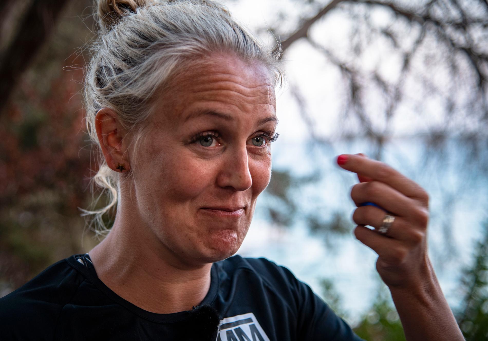 ”Jag har överträffat många rädslor idag.” Josefine Öqvist berättar om sin höjdskräck och paniken hon fick i vattnet efter att tävlingen genomförts.