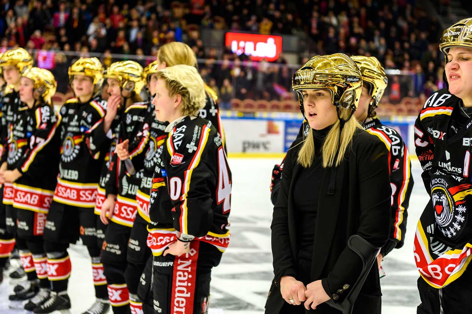 Emma Nordin fick fira SM-guldet med Luleå i fjol på kryckor efter skadan i landslaget.