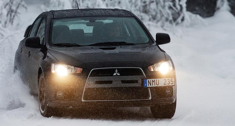 Aftonbladets årliga vintertest innebär ofta flera timmars bilkörning varje dag.