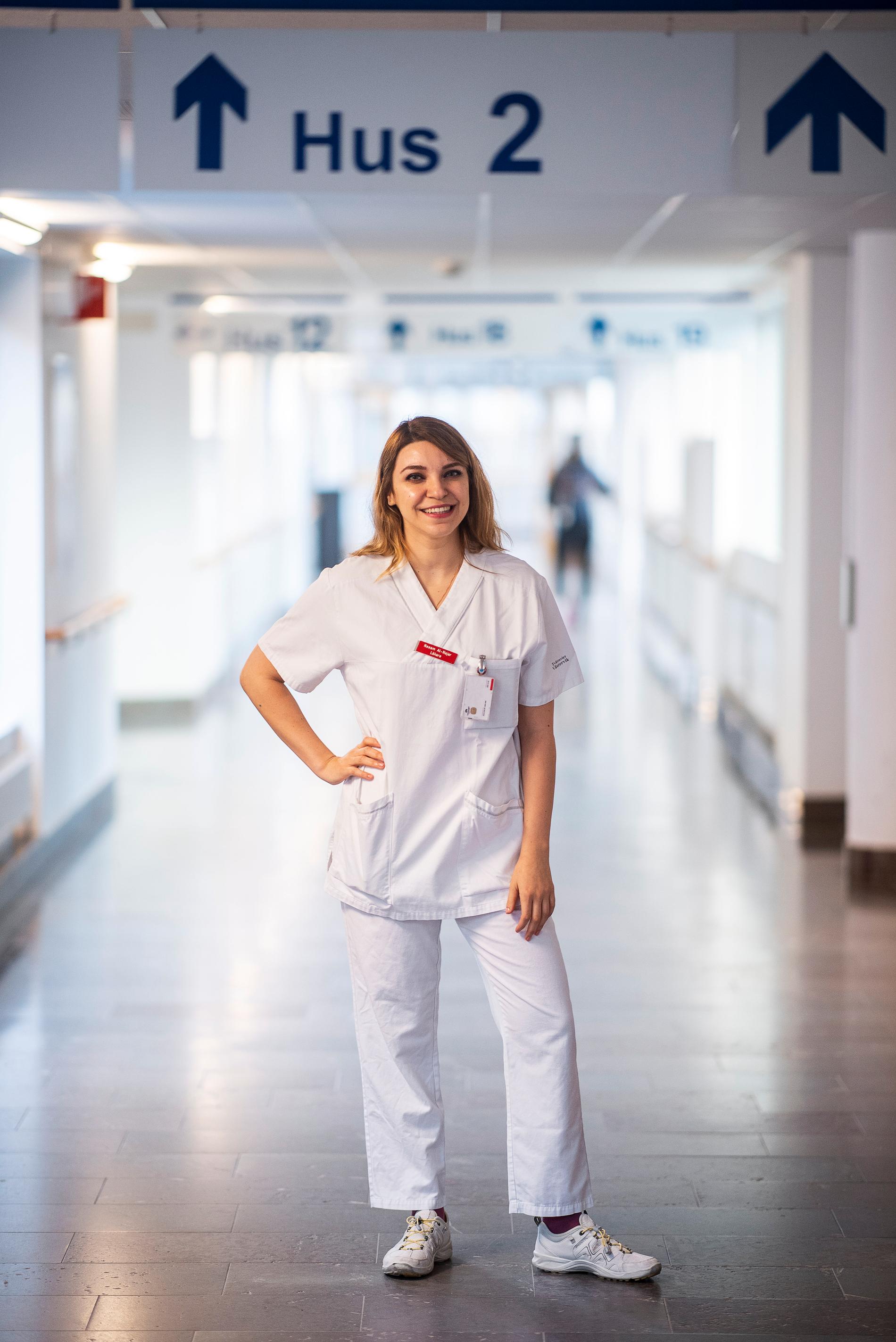 Neeam-Al Najar studerade till läkare i Egypten. Nu arbetar hon på Länssjukhuset i Kalmar.