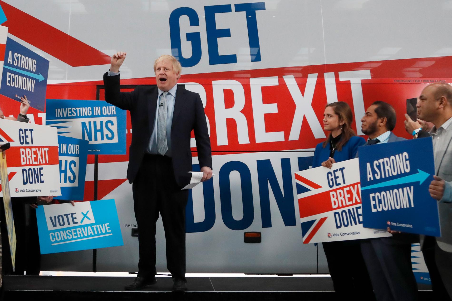 Storbritanniens premiärminister Boris Johnson under ett valmöte i Manchester i fredags.