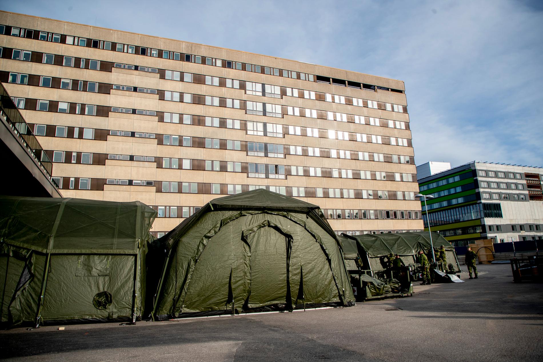 Fältsjukhuset utanför Östra sjukhuset i Göteborg slutar att lägga in nya patienter. Arkivbild.