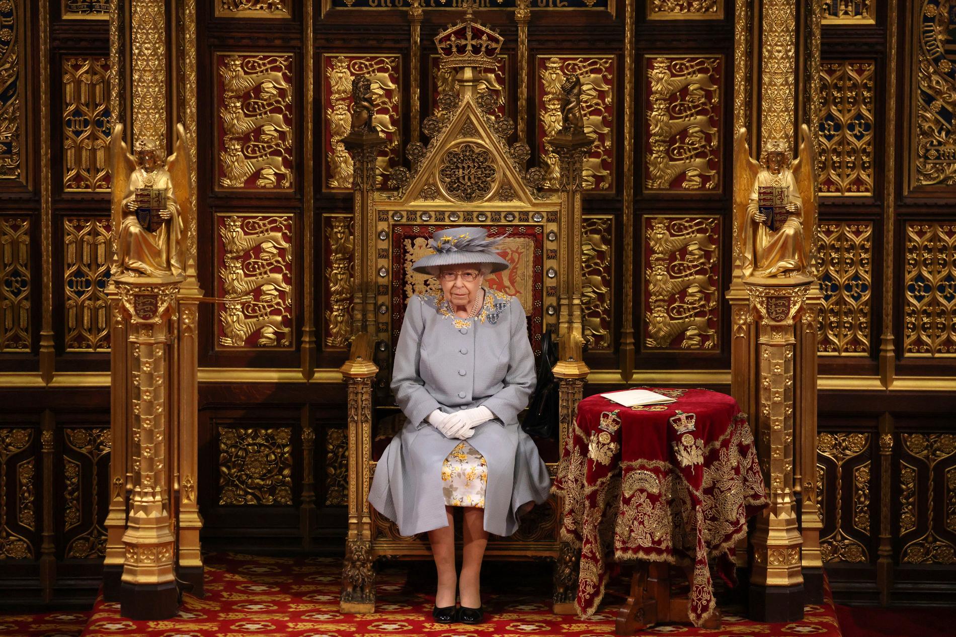 Storbritanniens drottning Elizabeth under statsöppningen av parlamentet i fjol.