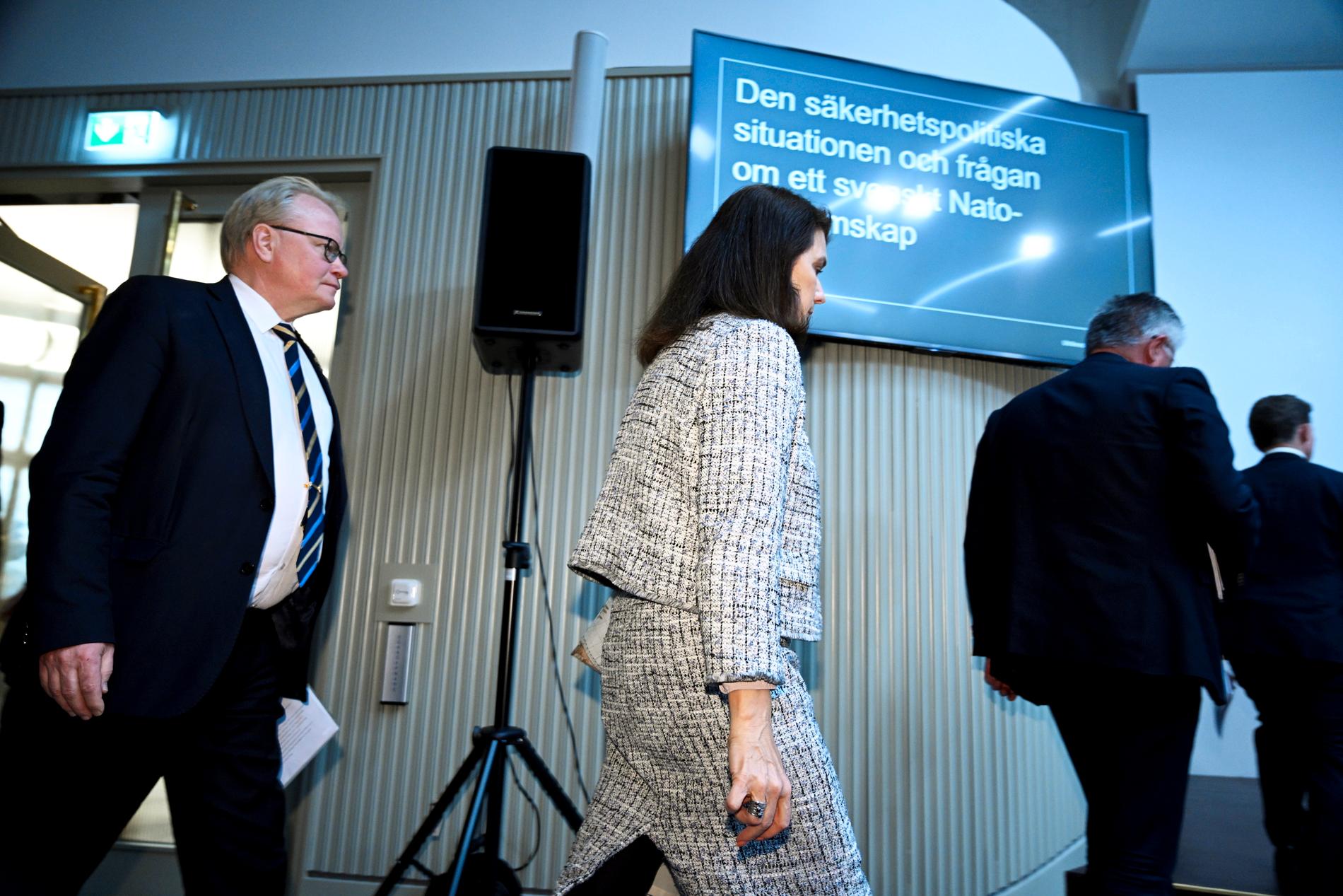 Försvarsminister Peter Hultqvist (S) och utrikesminister Ann Linde (S).