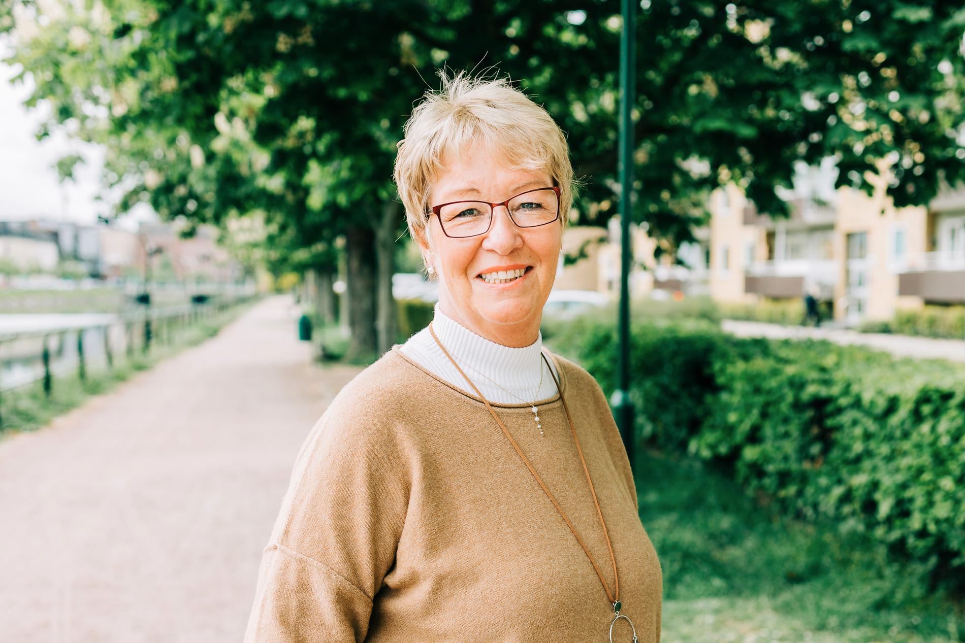 Pia Nilsson är enhetschef på Malmö stads hälsa-, vård- och omsorgsförvaltning. Hon betonar vikten av att besöken sker under säkra former nu när besöksförbudet på äldreboenden hävs.