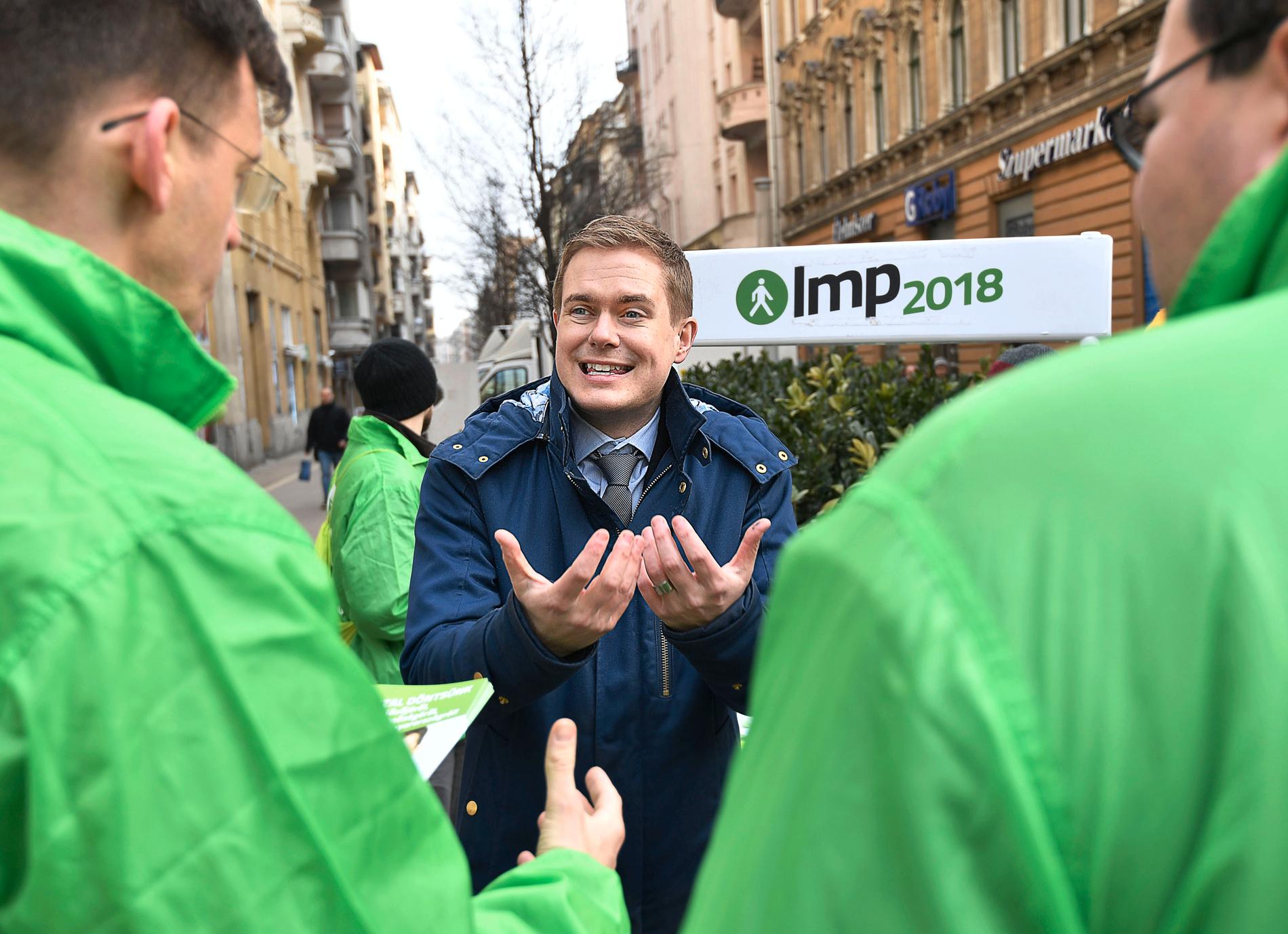 De gröna partiet LMP har bjudit in Gustav Fridolin till Budapest. 