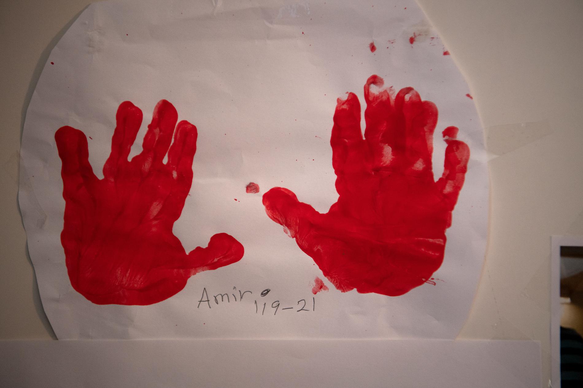 Amirs handavtryck, en månad innan hans död.