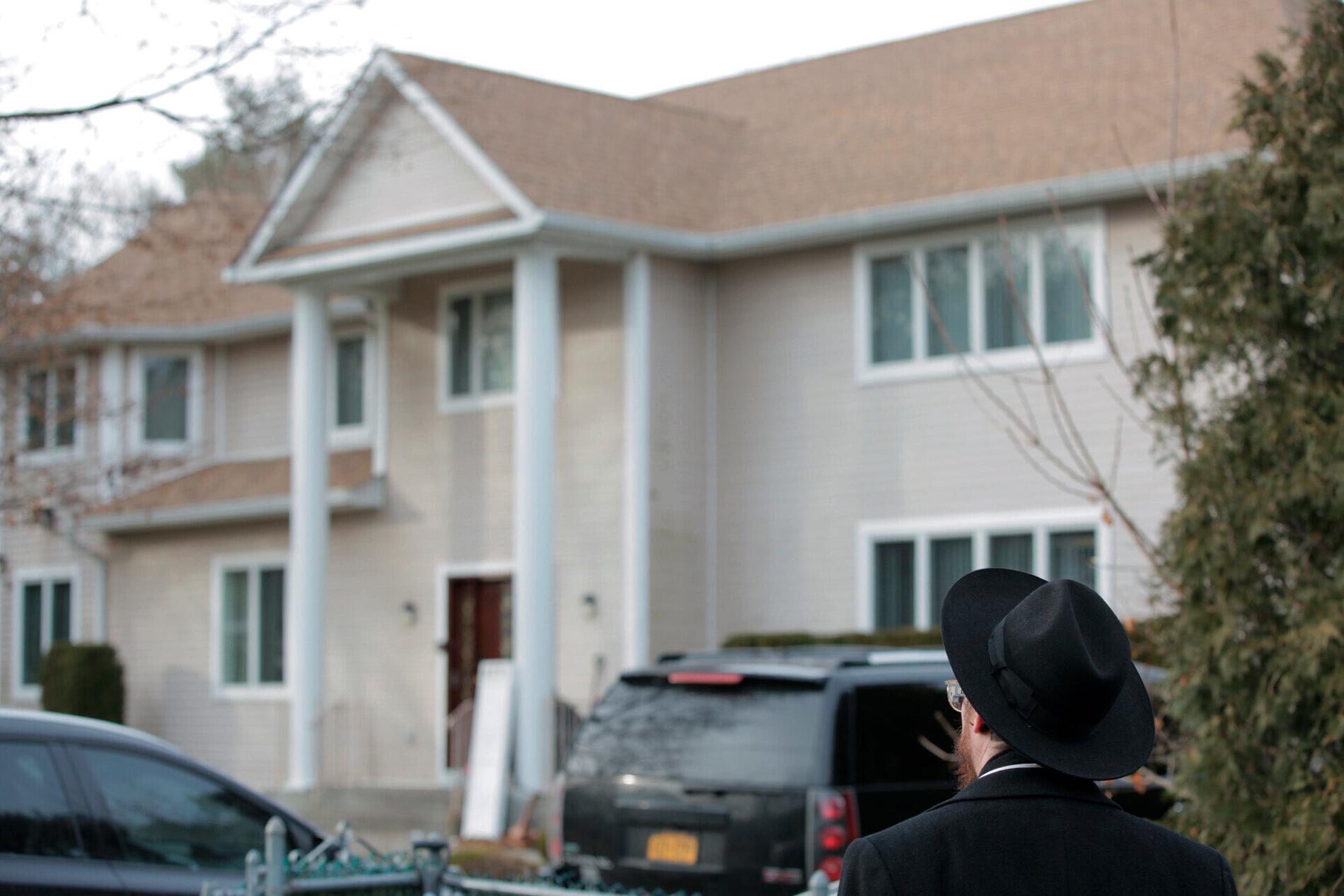 Rabbinens bostad i Monsey där attacken ägde rum på lördagskvällen.