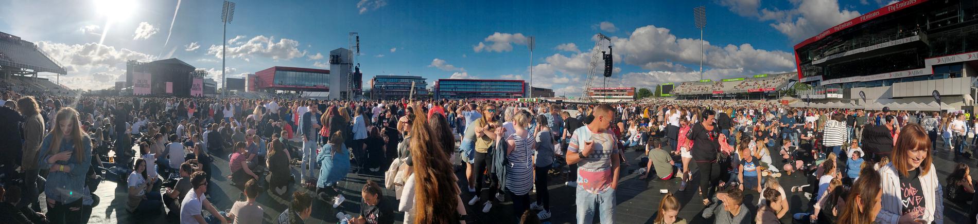 50 000 i publiken på Old Trafford cricket ground.