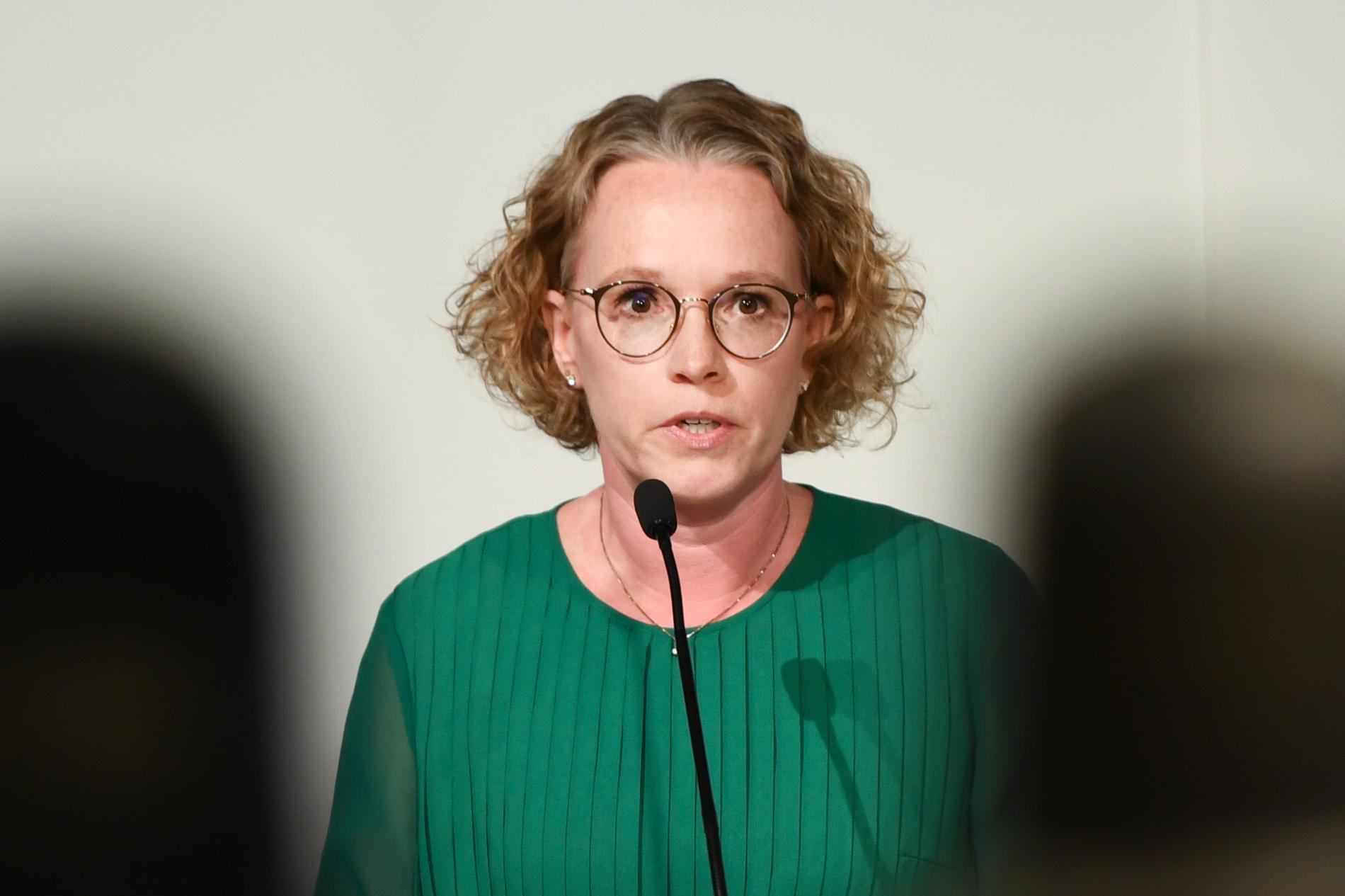 Britta Björkholm, avdelningschef på Folkhälsomyndigheten under torsdagens myndighetsgemensamma pressträff angående coronapandemin.