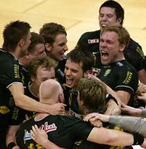 Sävehofs herrar firar SM-guldet 2004. I morgon har de chansen igen.