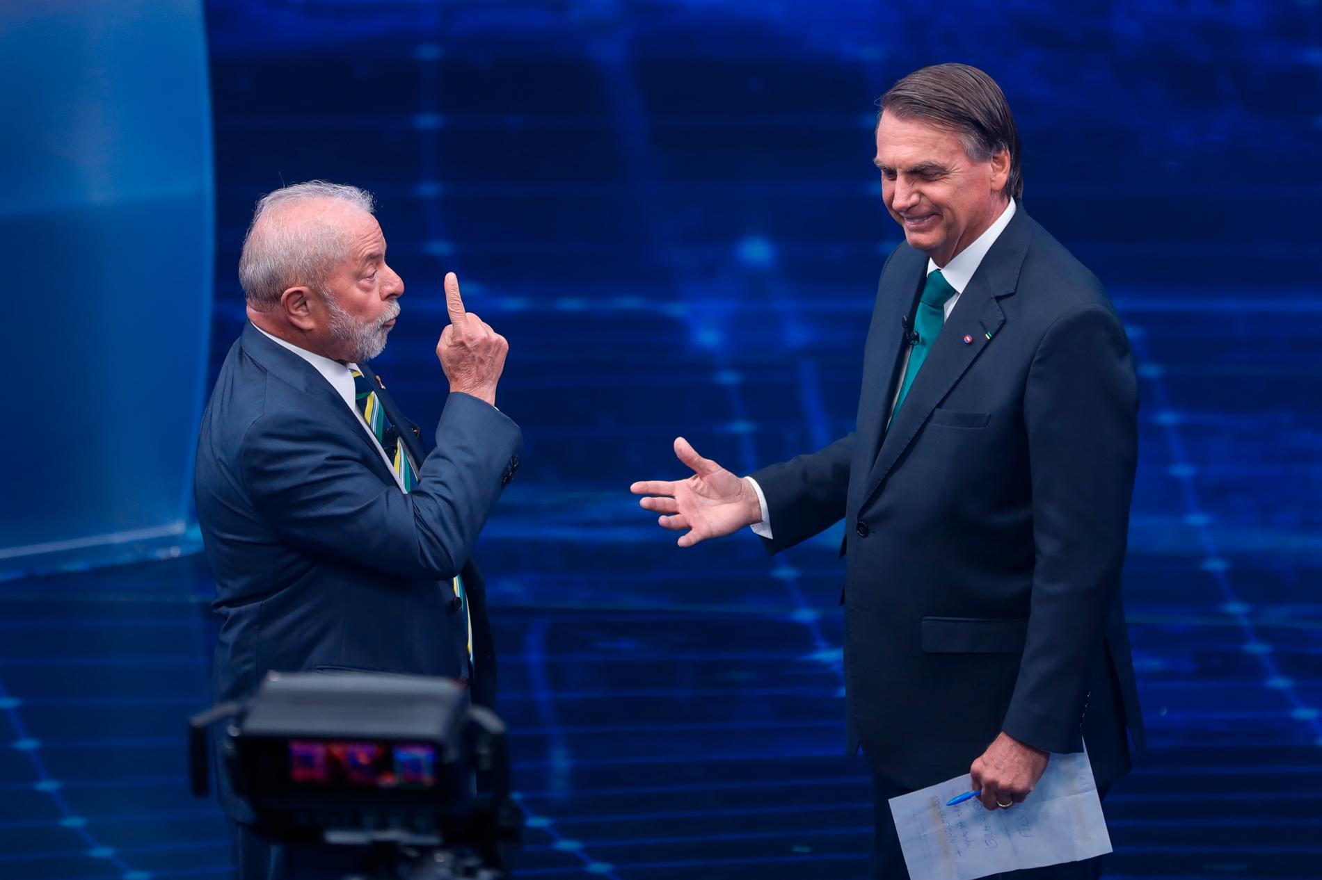 Brasilien splittras i valet mellan da Silva och Bolsonaro.