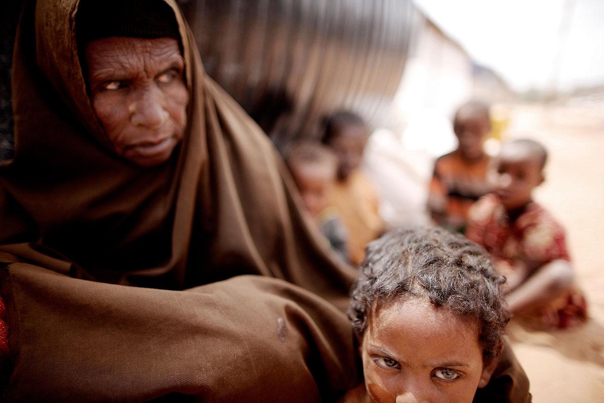 Svältens offer i ett flyktingläger i Kenya.