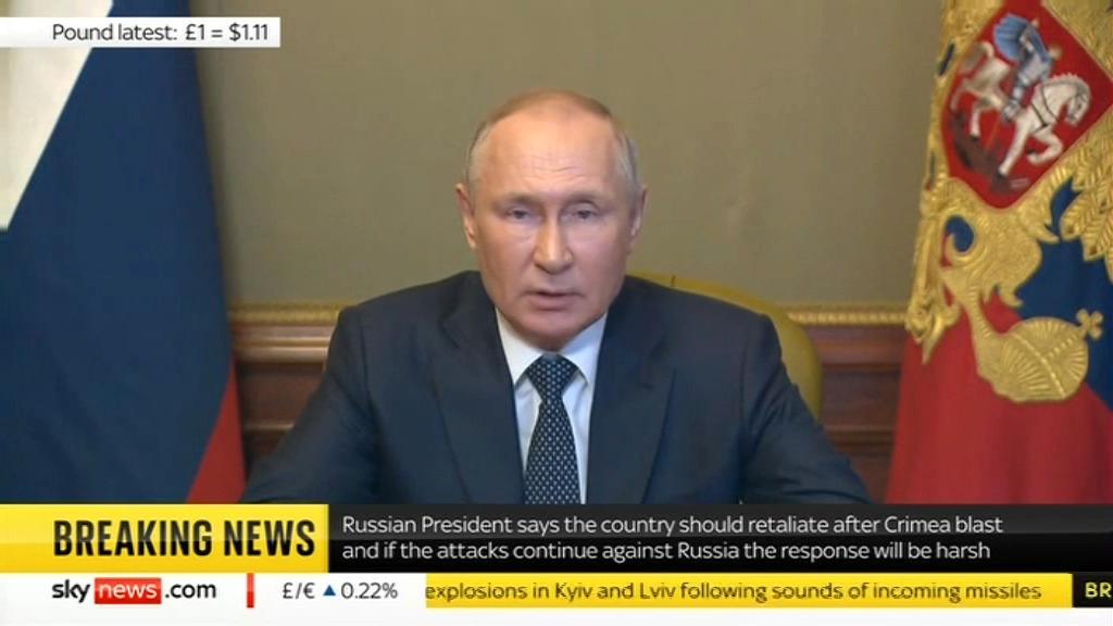 Vladimir Putin under sitt tal.