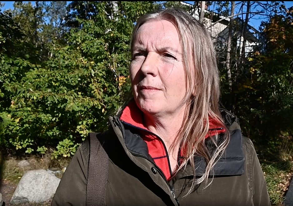 Anneli Strömsten bor i närheten och var på väg hem ungefär en halvtimme innan skotten ekade över området. 