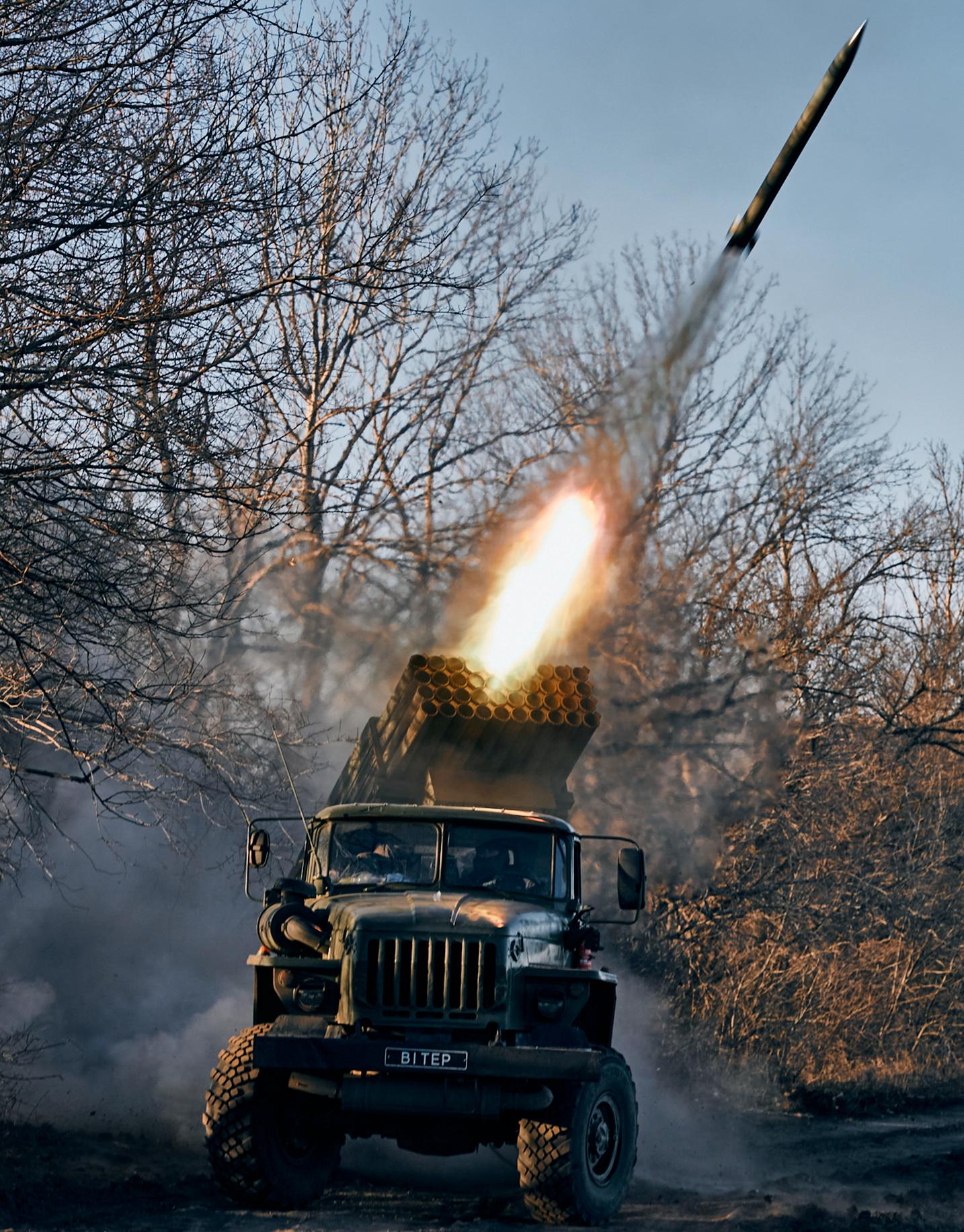 I Ukraina pågår hårda markstrider i området kring staden Bakhmut