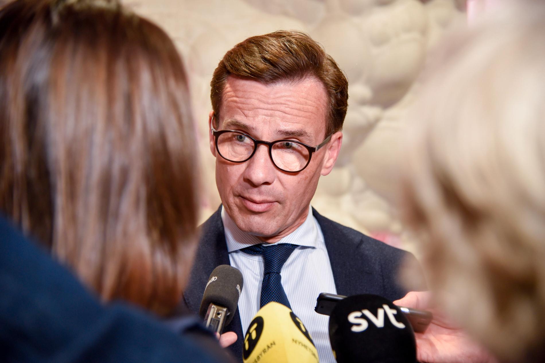 Moderatledaren Ulf Kristersson vill göra upp före valet med Socialdemokraterna om migration.