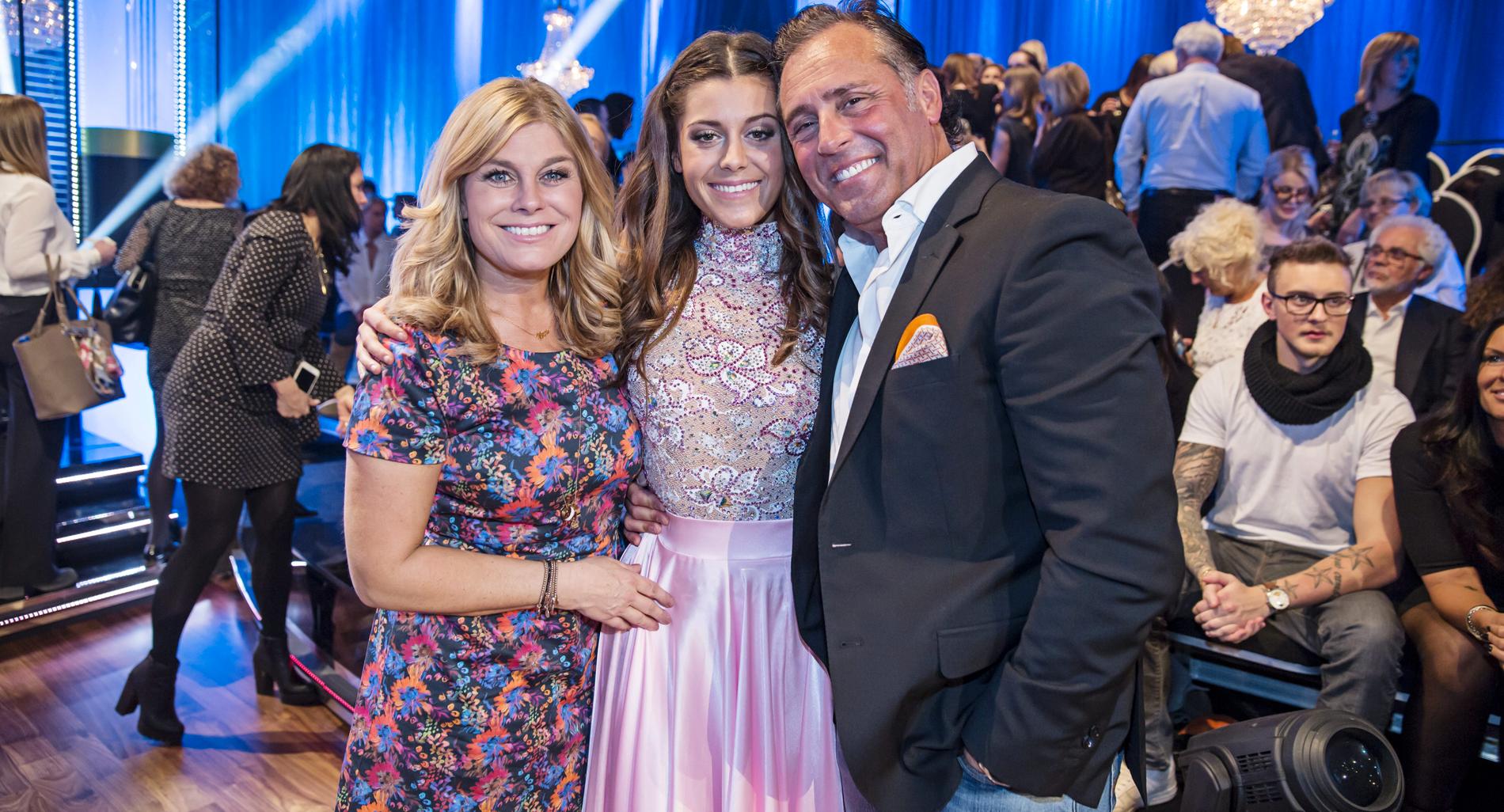 Bianca Ingrosso fick stöd från mamma Pernilla Wahlgren och pappa Emilio Ingrosso i ”Let's dance” 2016.