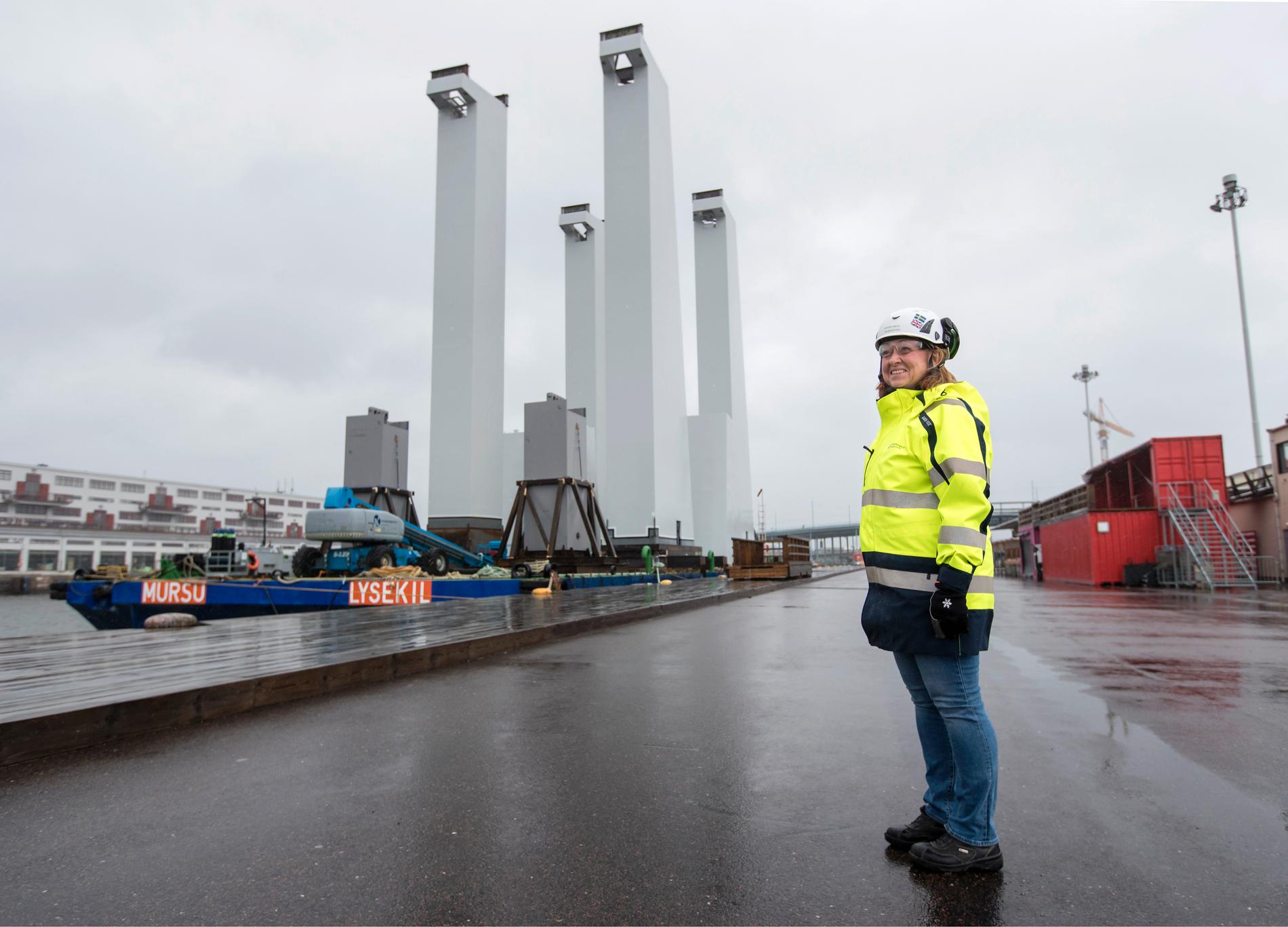 ”Det kommer att bli häftigt att se när pylonerna lyfts på plats i början på nästa vecka”, säger Susanne Viberg, projektledare på Trafikkontoret för Hisingsbron.