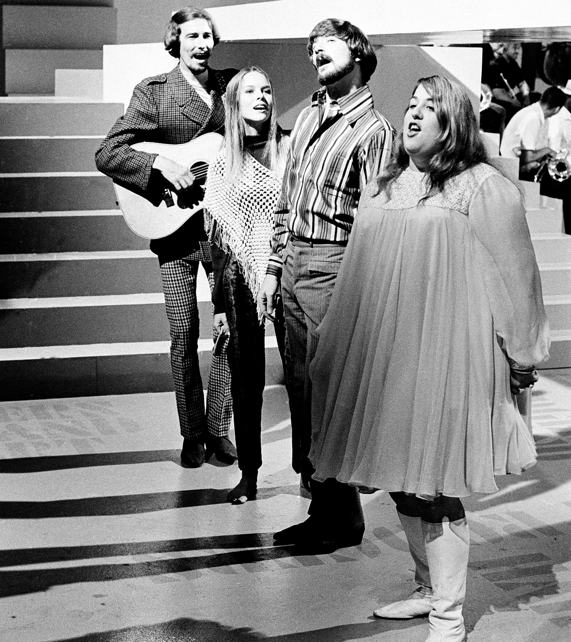The Mamas and the Papas 1966 med John Phillips, Michelle Phillips, Dennis Doherty och Cass Elliott.
