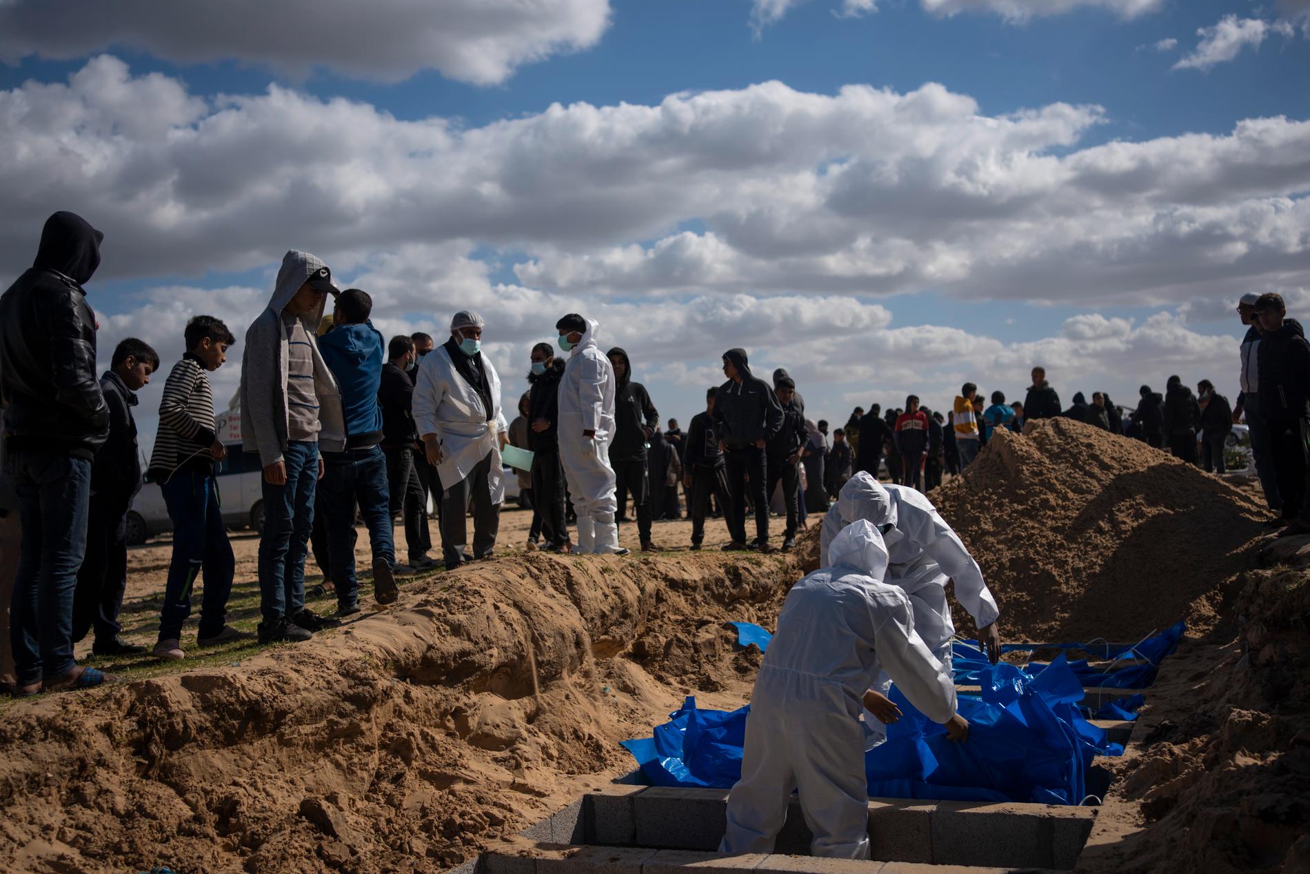 Massbegravning i Rafah.