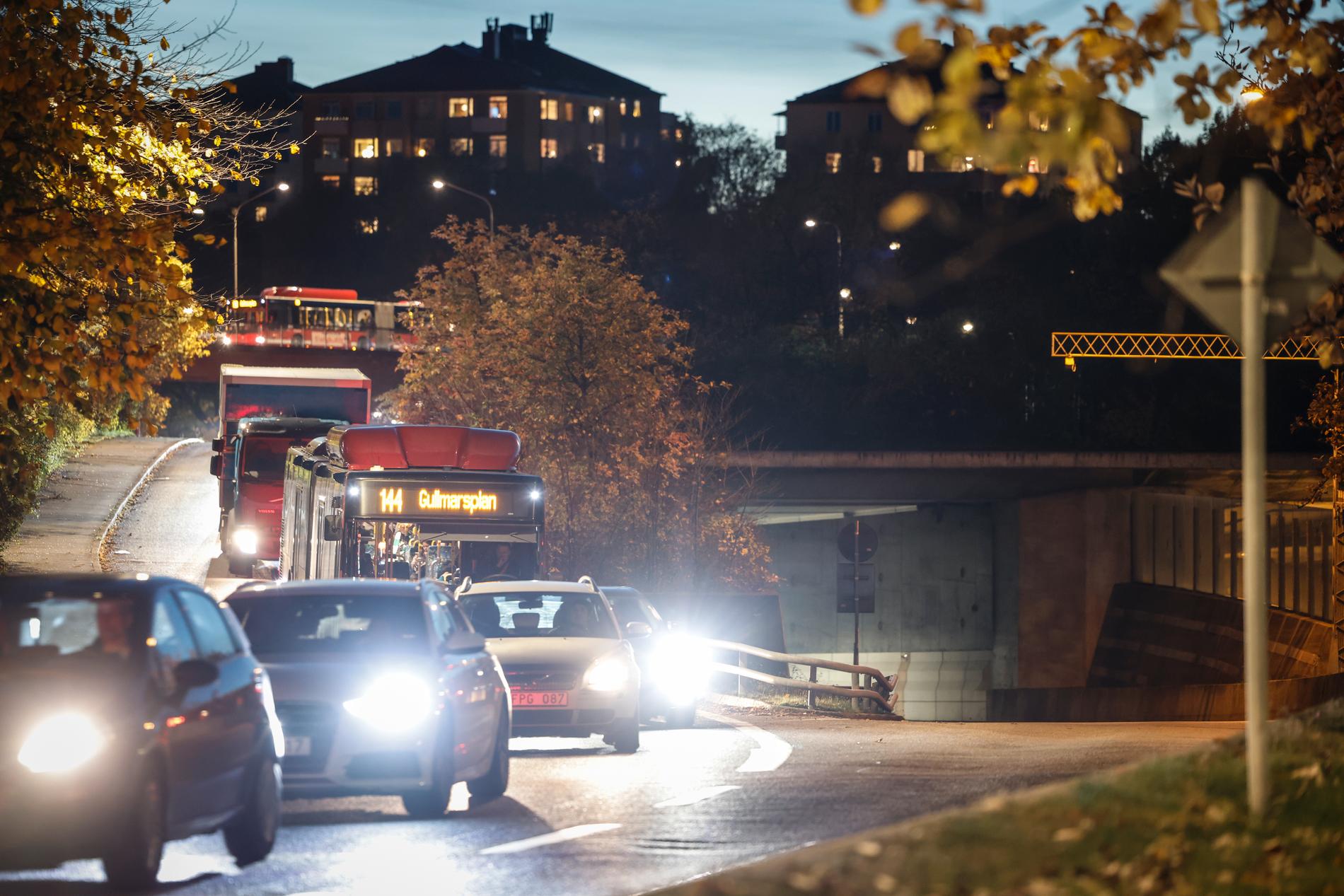 Det var i torsdags som en ung man sköts till döds i Björktunneln, en del av trafikförbindelsen Södra länken i Stockholm.