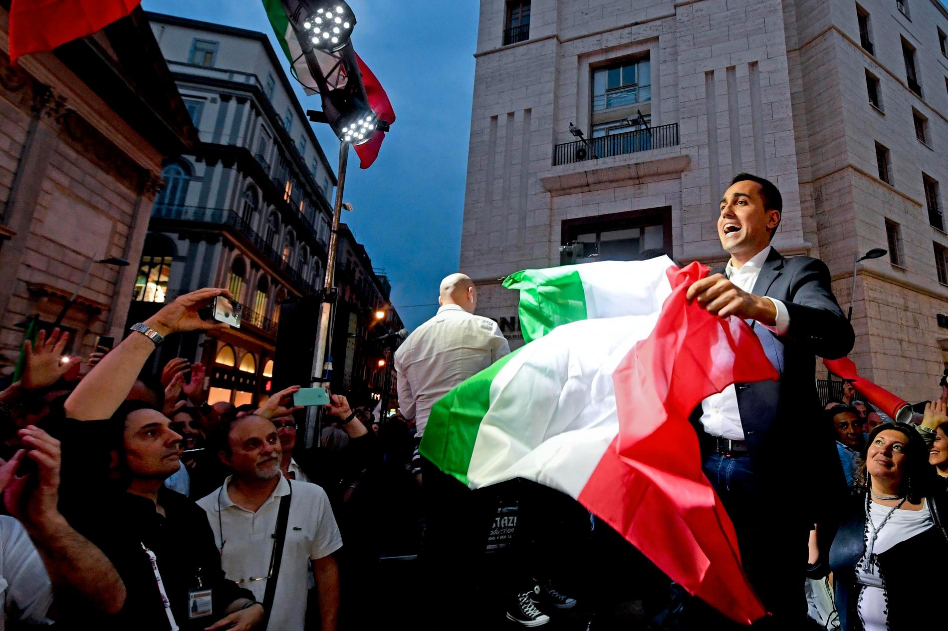 Nyval väntar men Femstjärnerörelsens ledare Luigi Di Maio är – åtminstone en liten tid till – Italiens vice premiärminister och arbetsmarknadsminister.