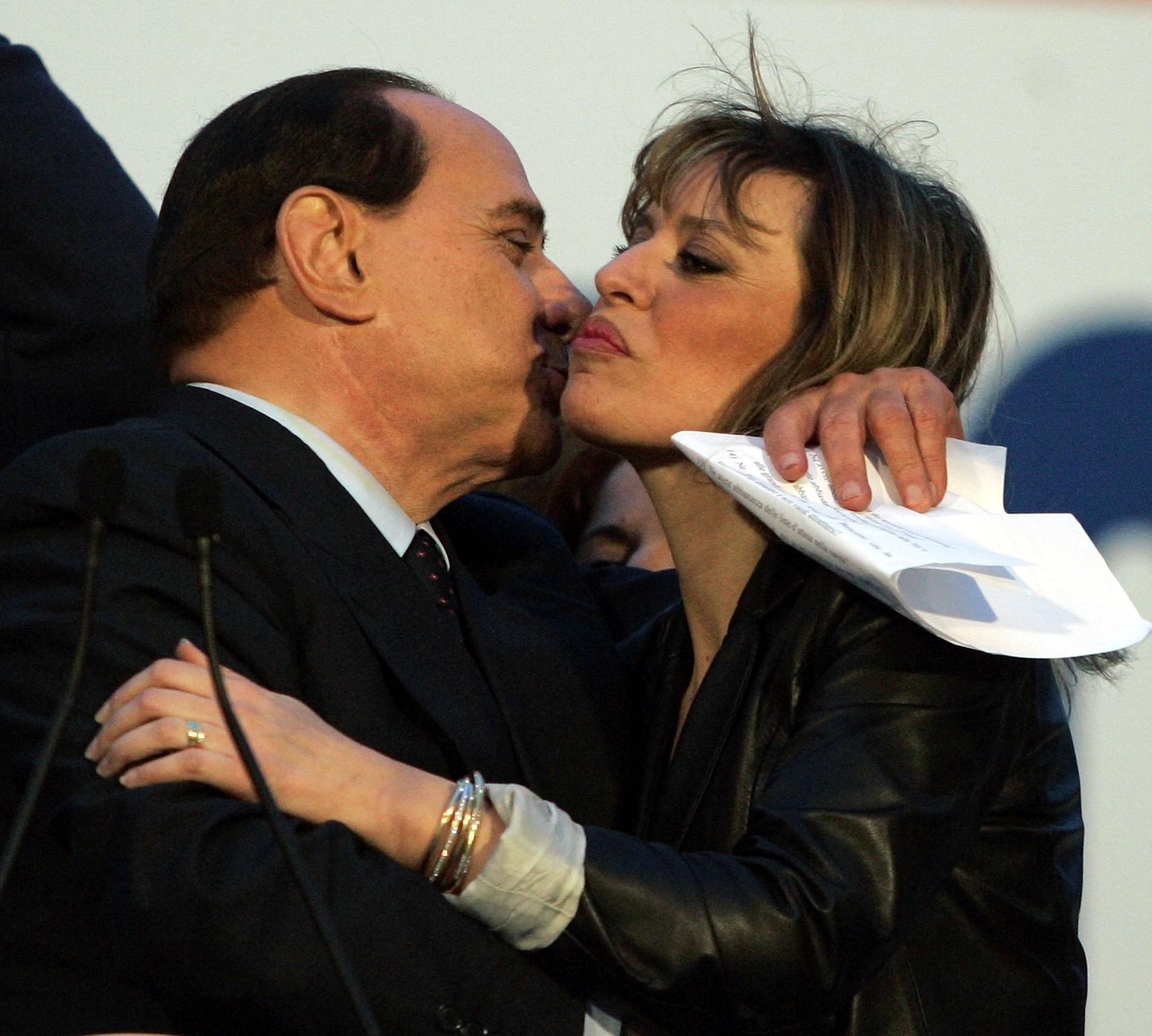 Italiens förre premiärminister Silvio Berlusconi hoppas på politisk comeback i EU-parlamentet. På Berlusconis lista finns även förre diktatorn Benito Mussolins barnbarn Alessandra Mussolini, som redan sitter i EU-parlamentet sedan 2014. Arkivfoto.